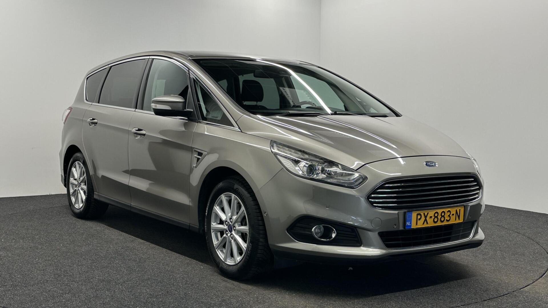 Foto van Ford S-max