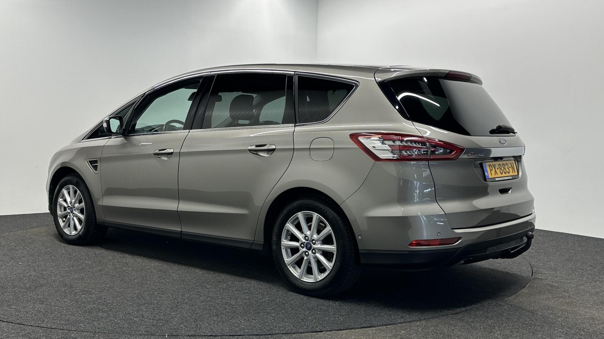 Foto van Ford S-max