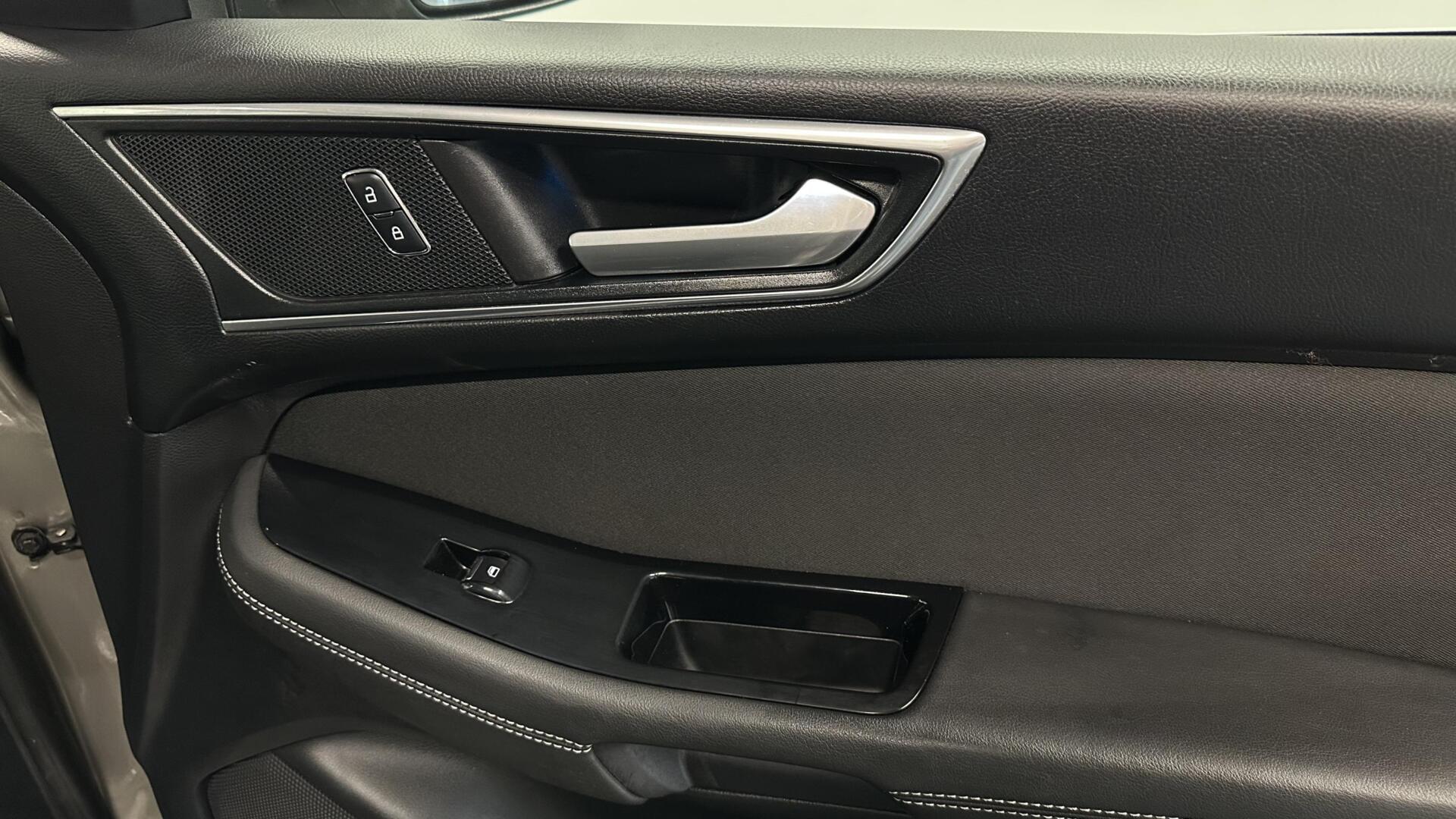 Foto van Ford S-max