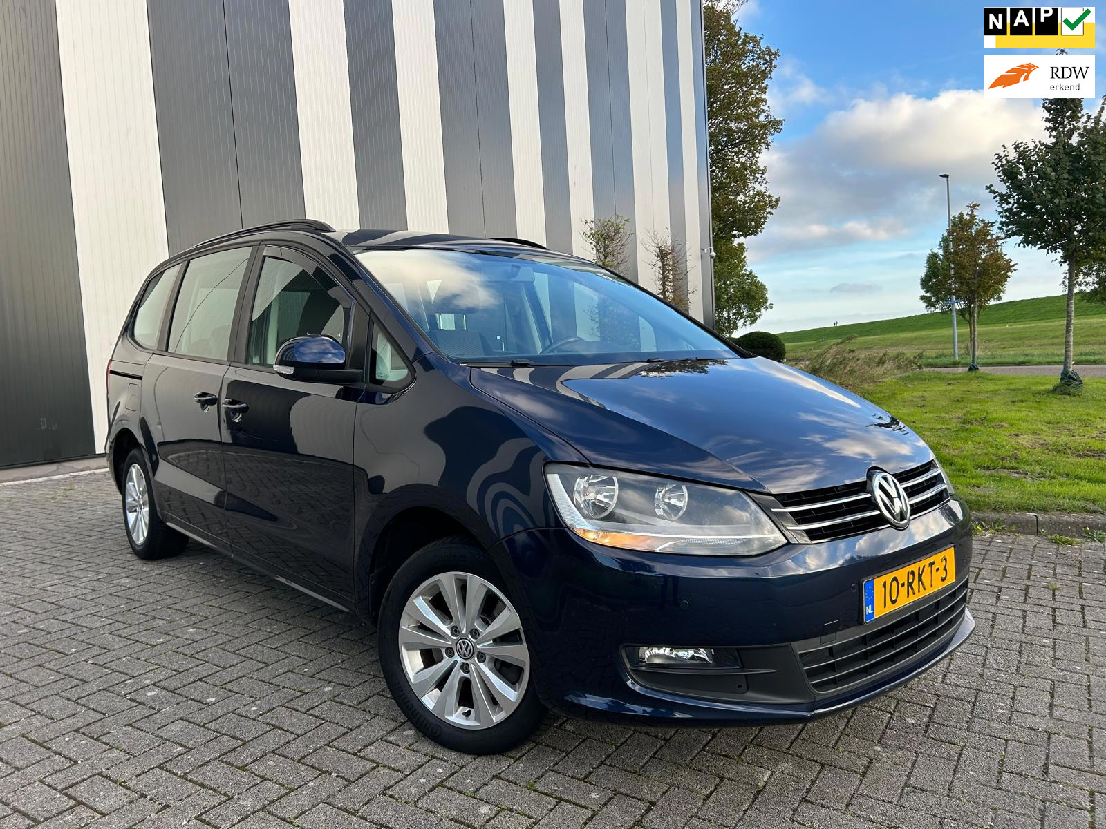 Volkswagen Sharan 1.4 TSI DSG Trendline Automaat-Navi-Clima-Pdc-Lmv 2011 - voorkant