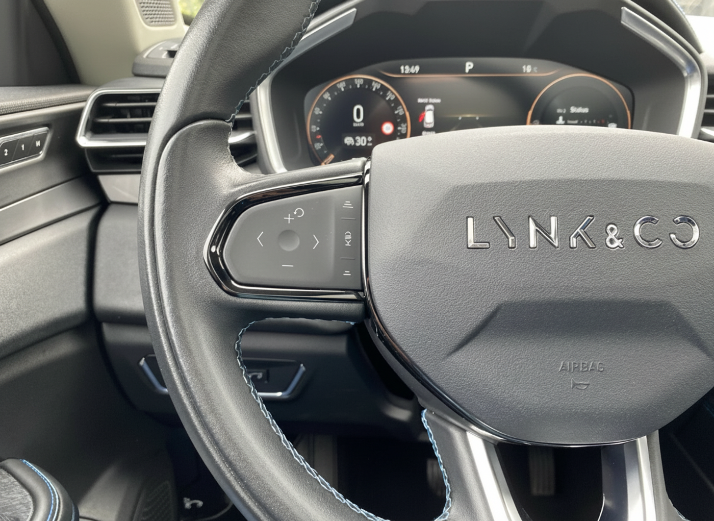 Foto van Lynk&co LYNK & Co 01