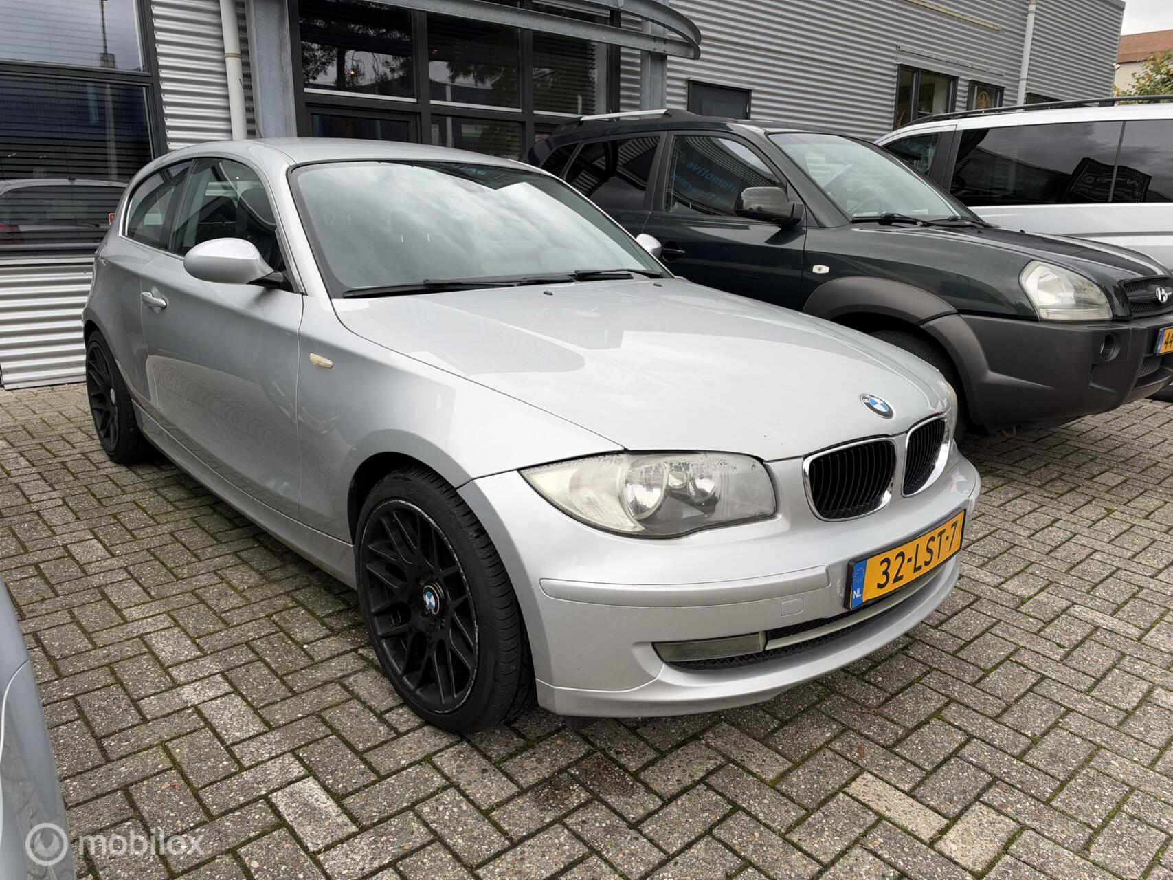 BMW 1er Reihe 116i Corporate / airco/ EXPORT 2010 - voorkant