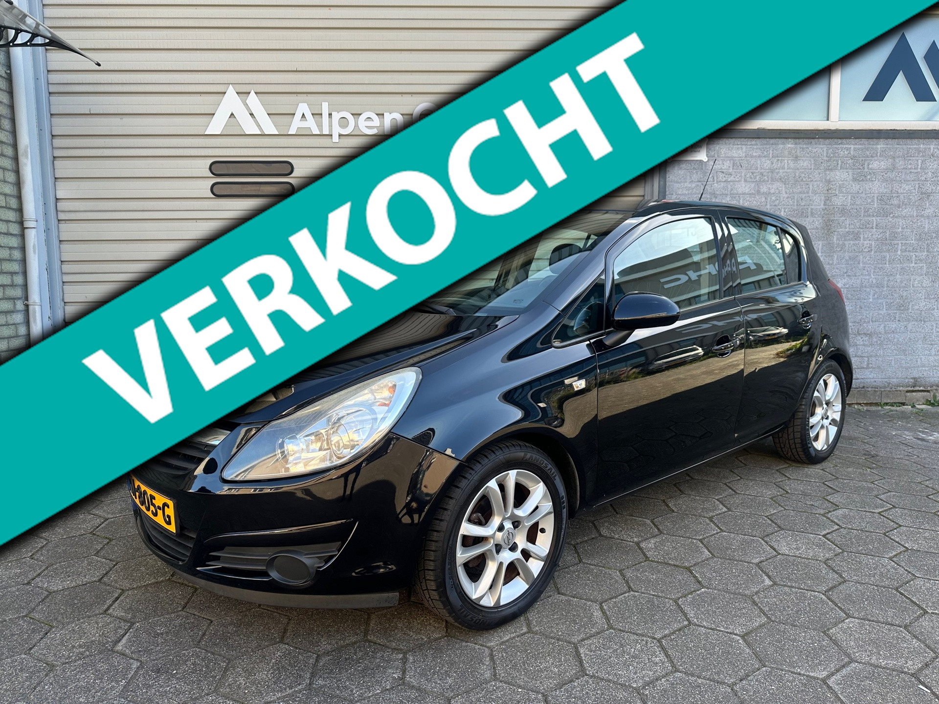 Opel Corsa 1.4-16V Business Airco / Cruise controle / LMV / APK 10-2027 2008 - voorkant