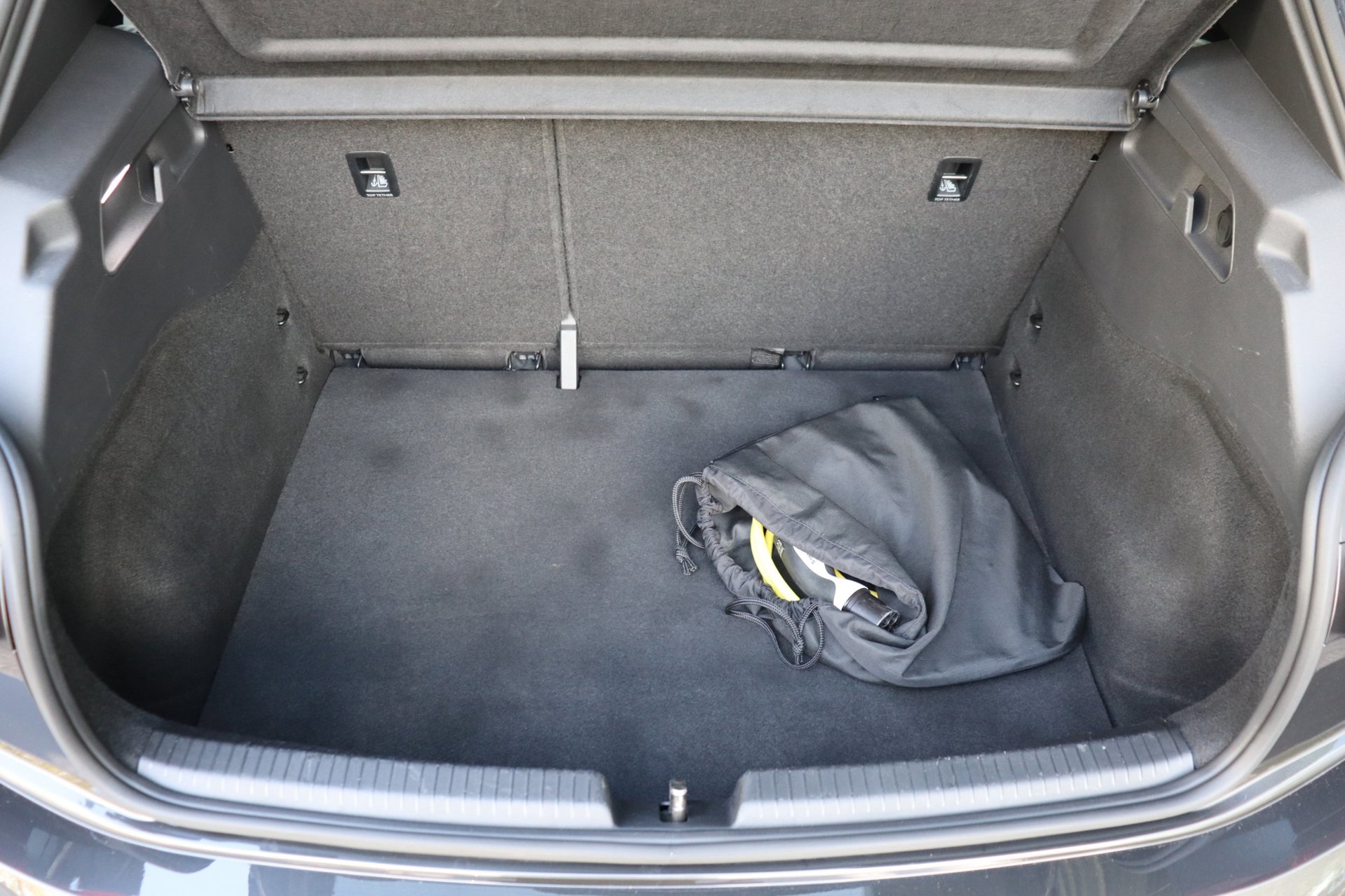 Foto van Cupra Born 150 KW 58/62 KWH