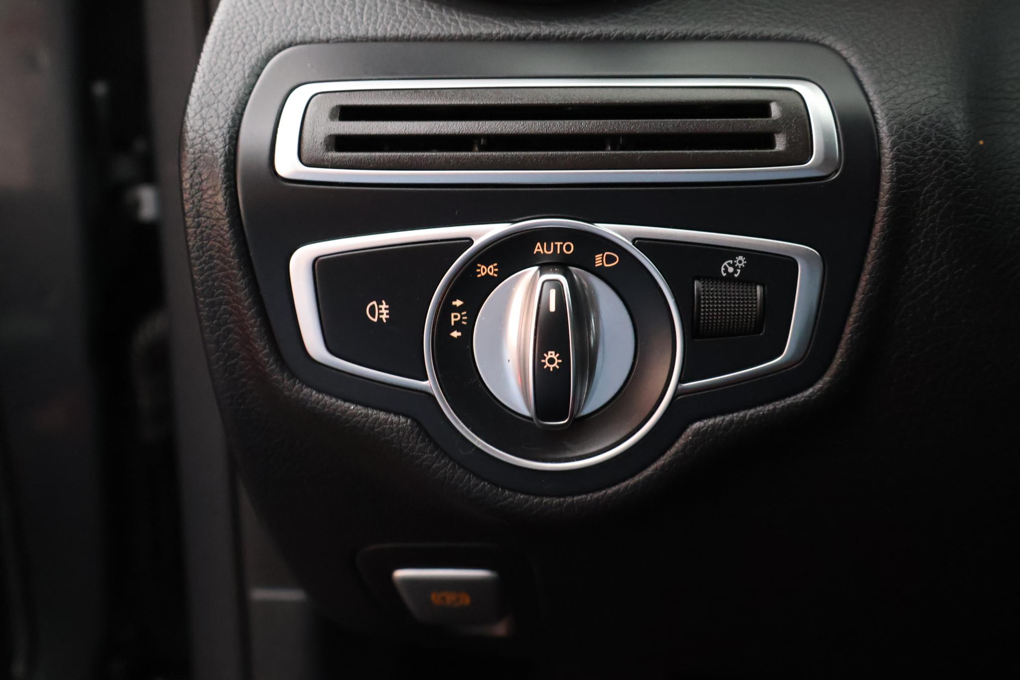 Foto van Mercedes-Benz C 300