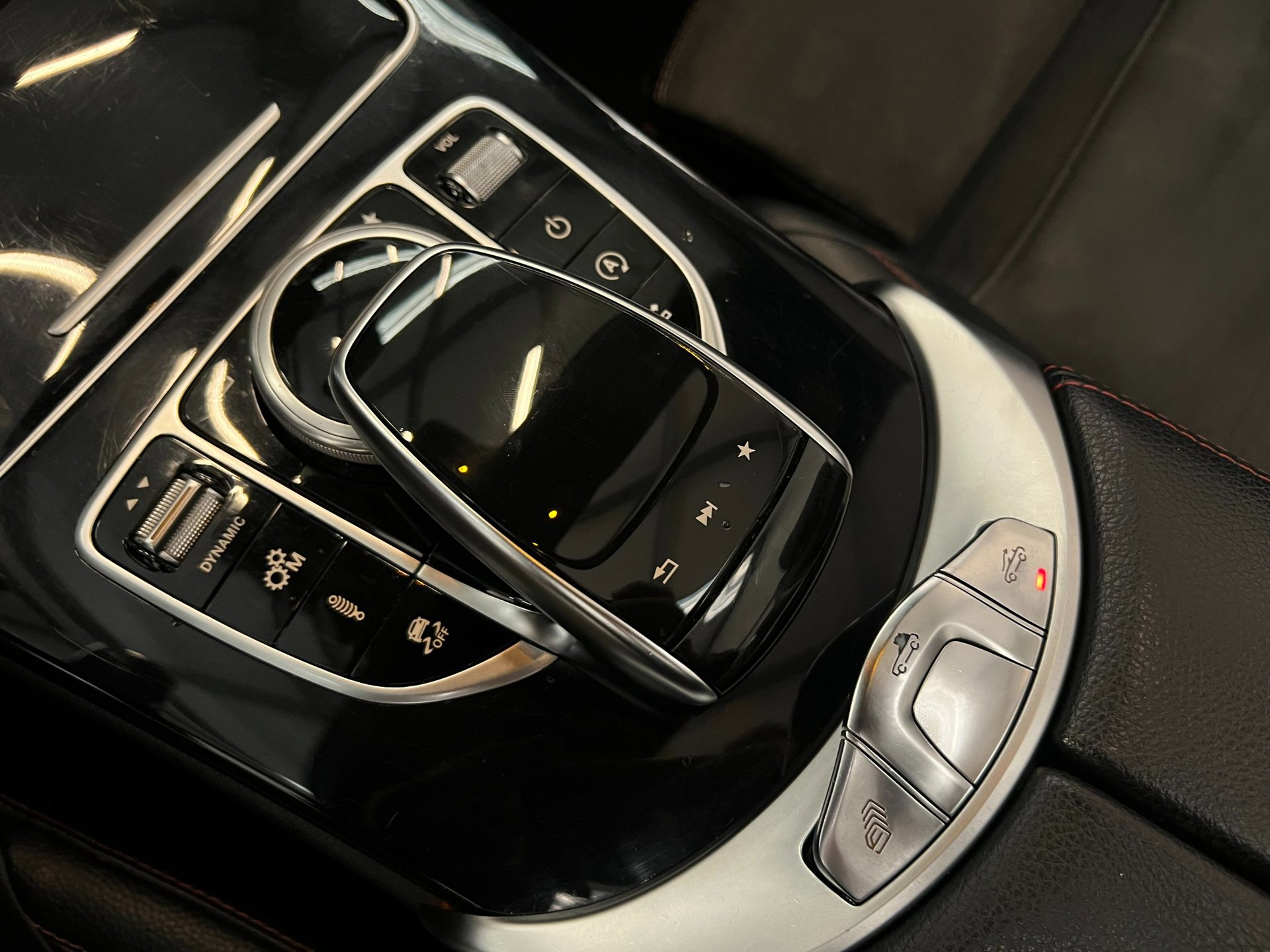Foto van Mercedes-Benz AMG C 43