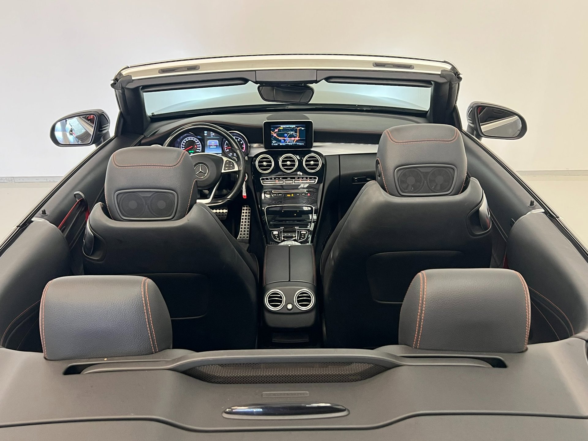 Foto van Mercedes-Benz AMG C 43