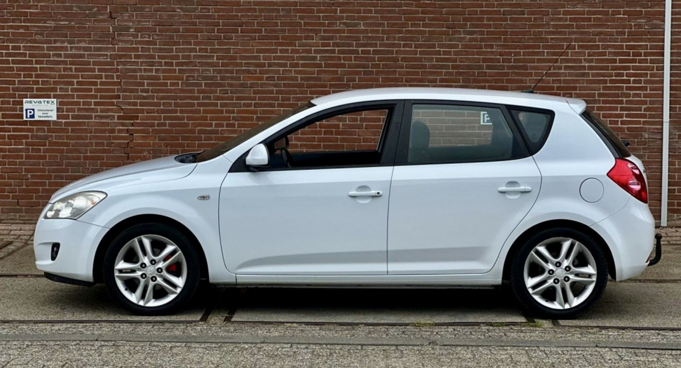 Foto van Kia Cee D