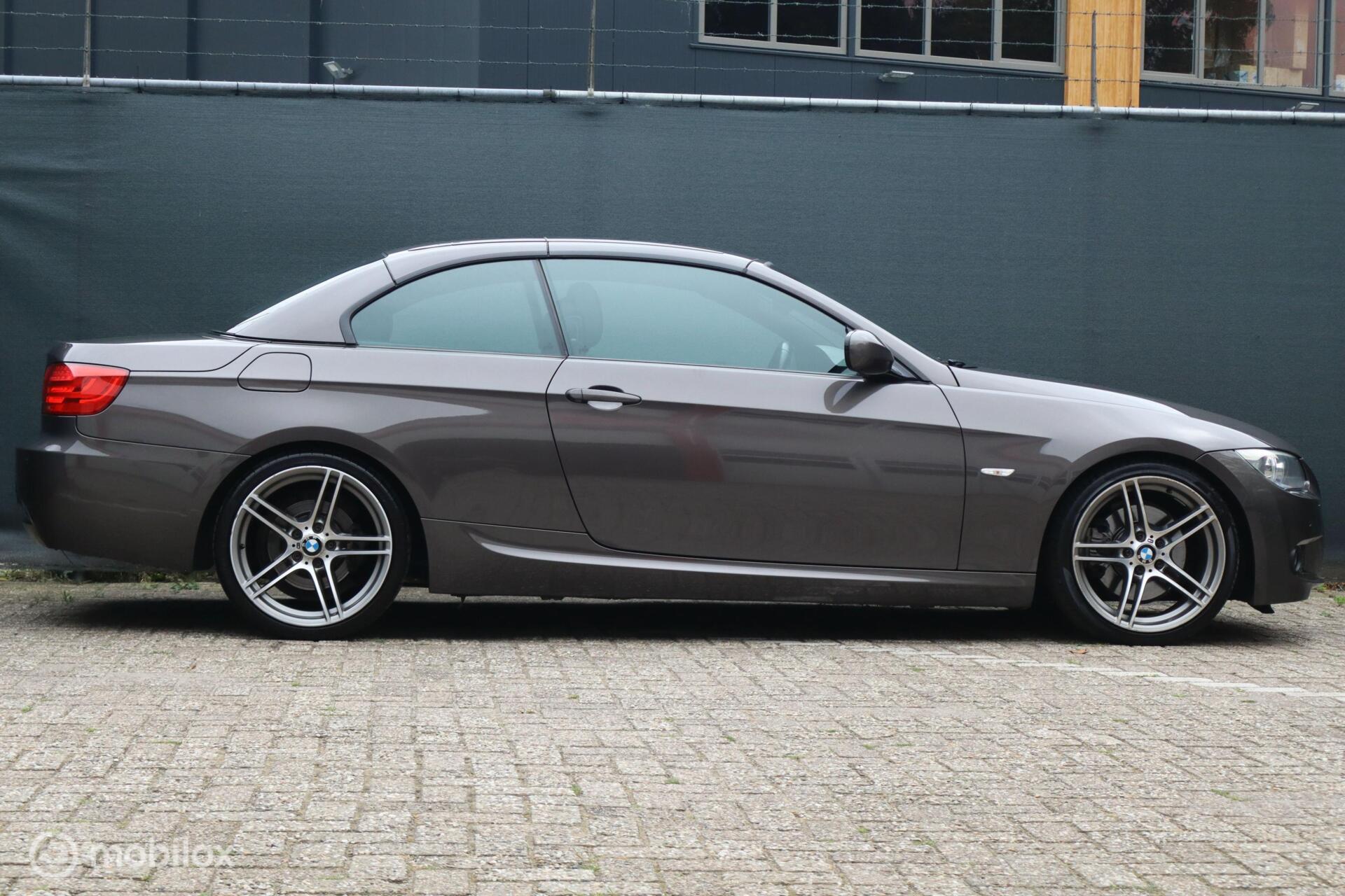 Foto van BMW 325i