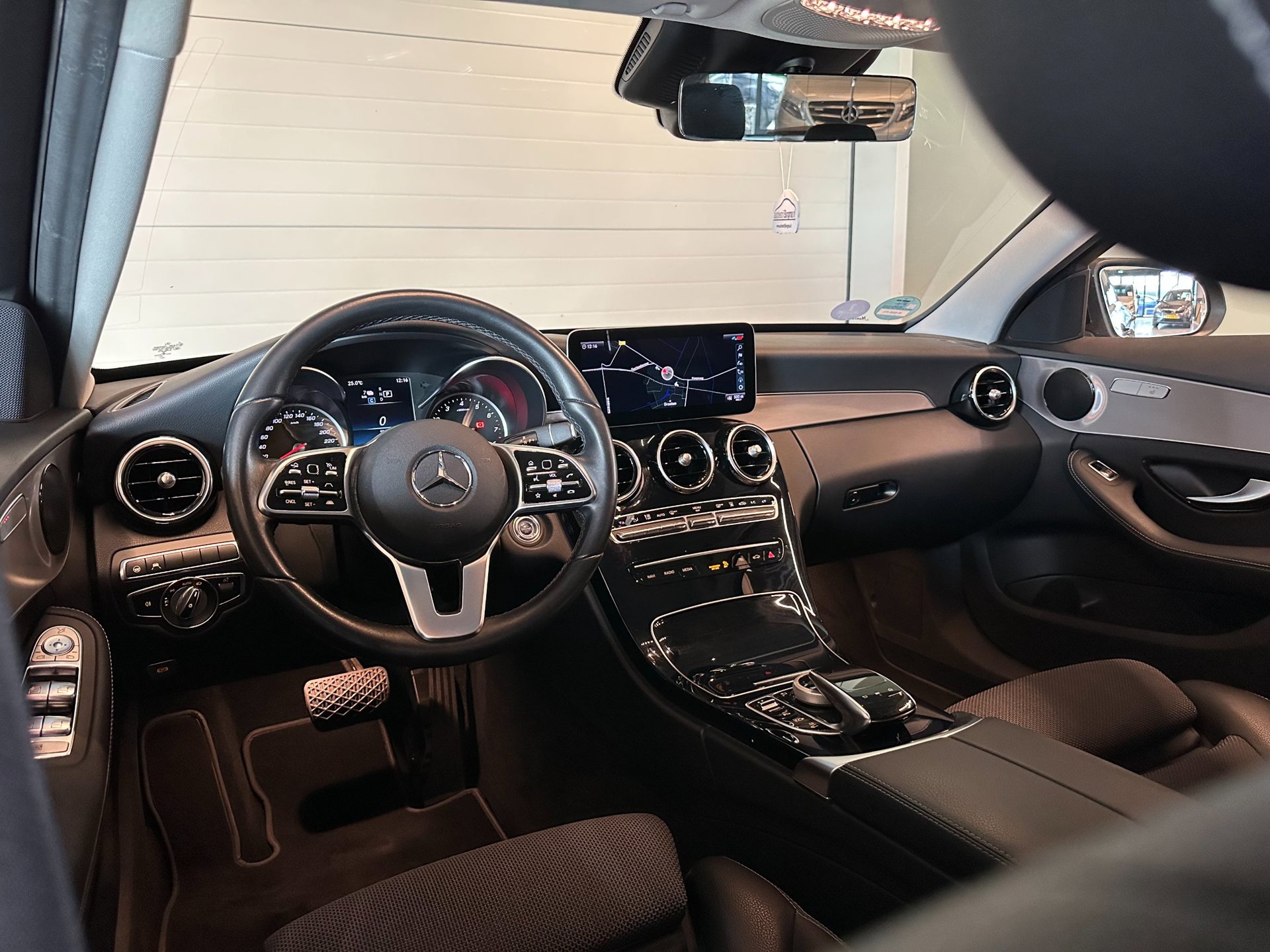 Foto van Mercedes-Benz C 300 E