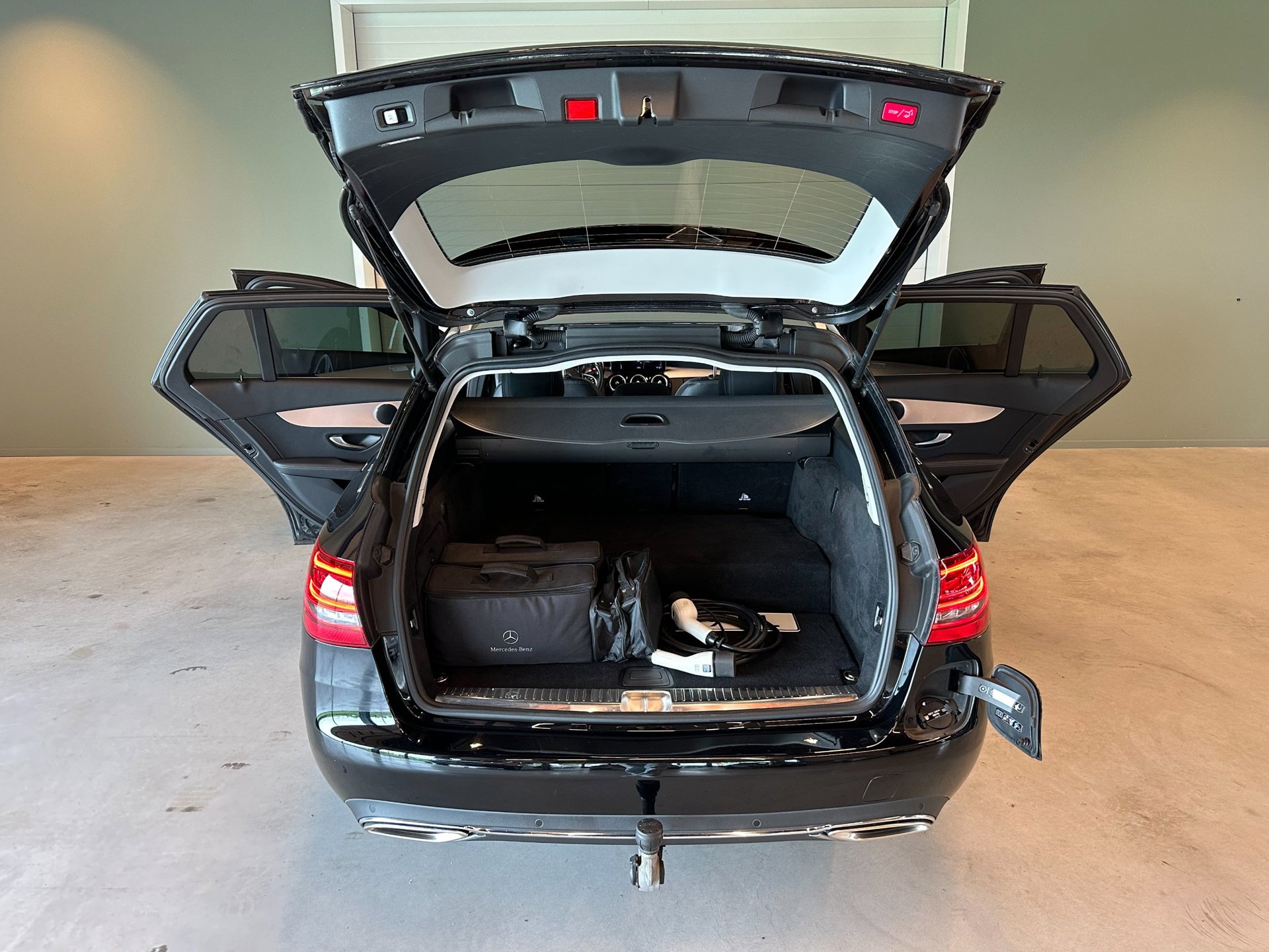 Foto van Mercedes-Benz C 300 E