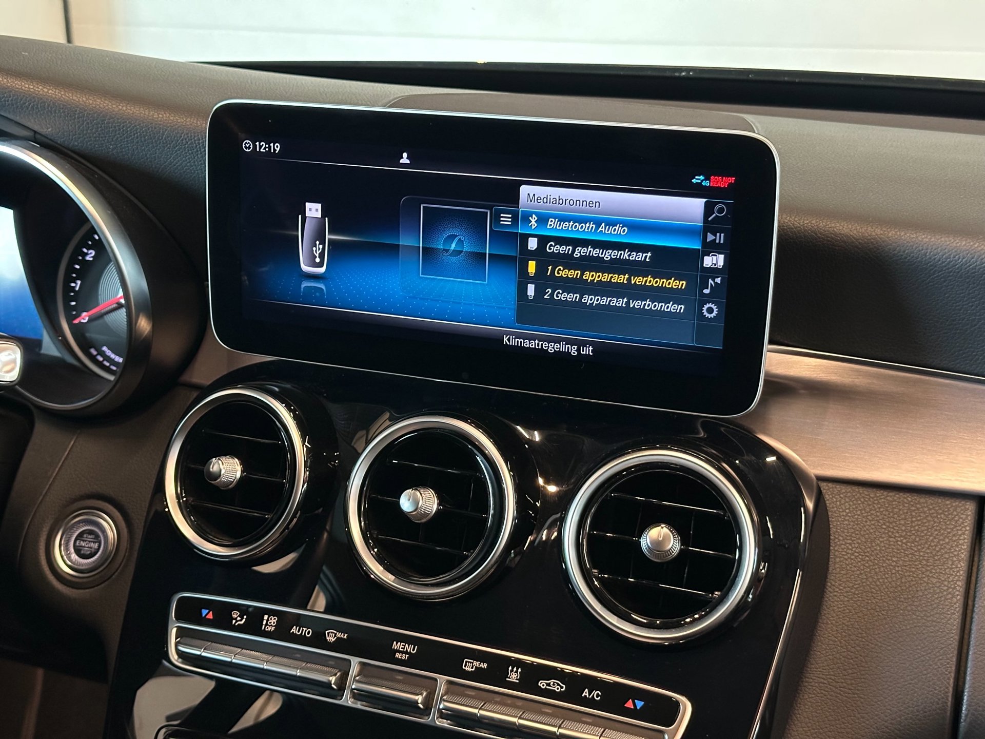 Foto van Mercedes-Benz C 300 E