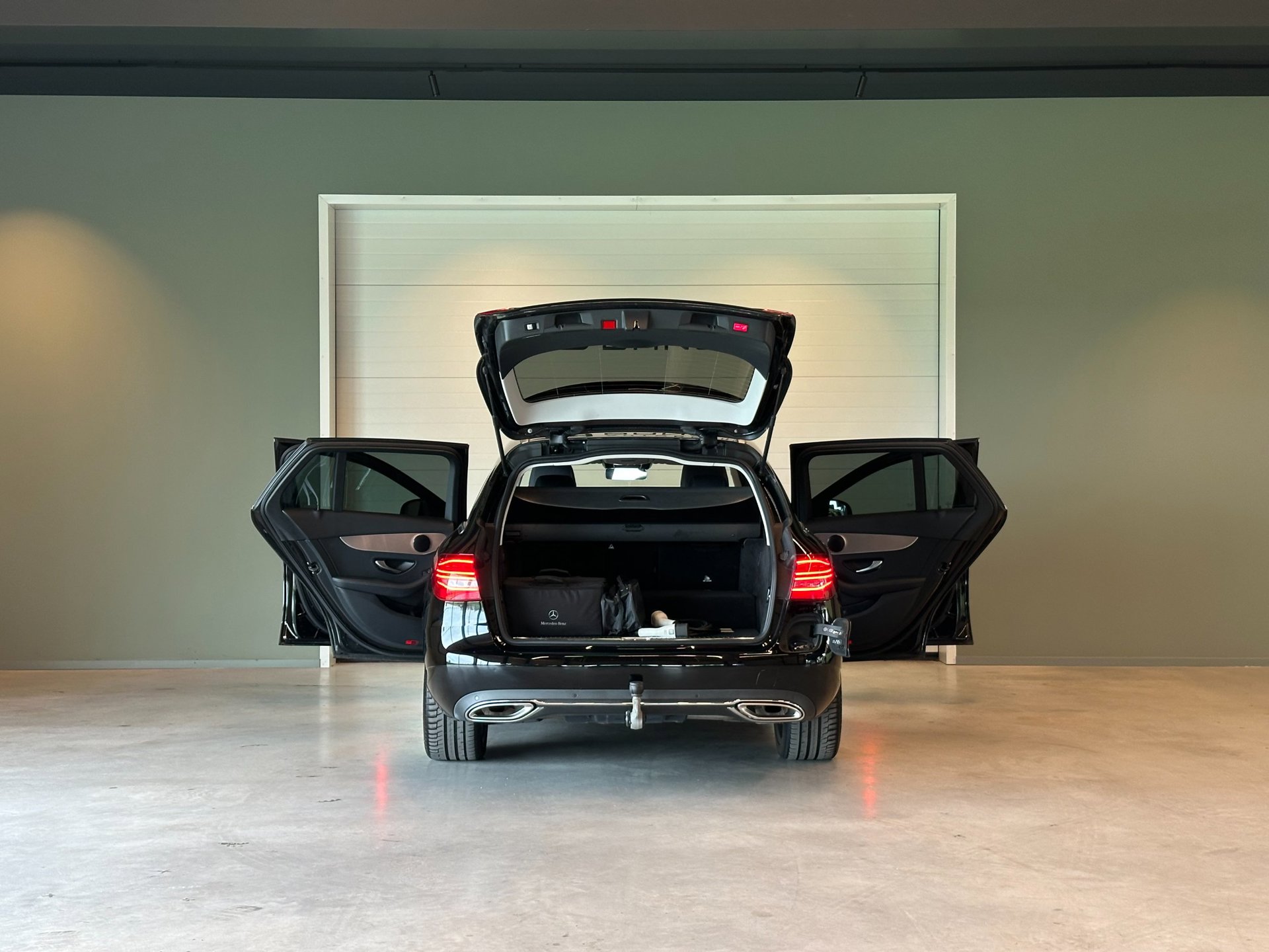 Foto van Mercedes-Benz C 300 E