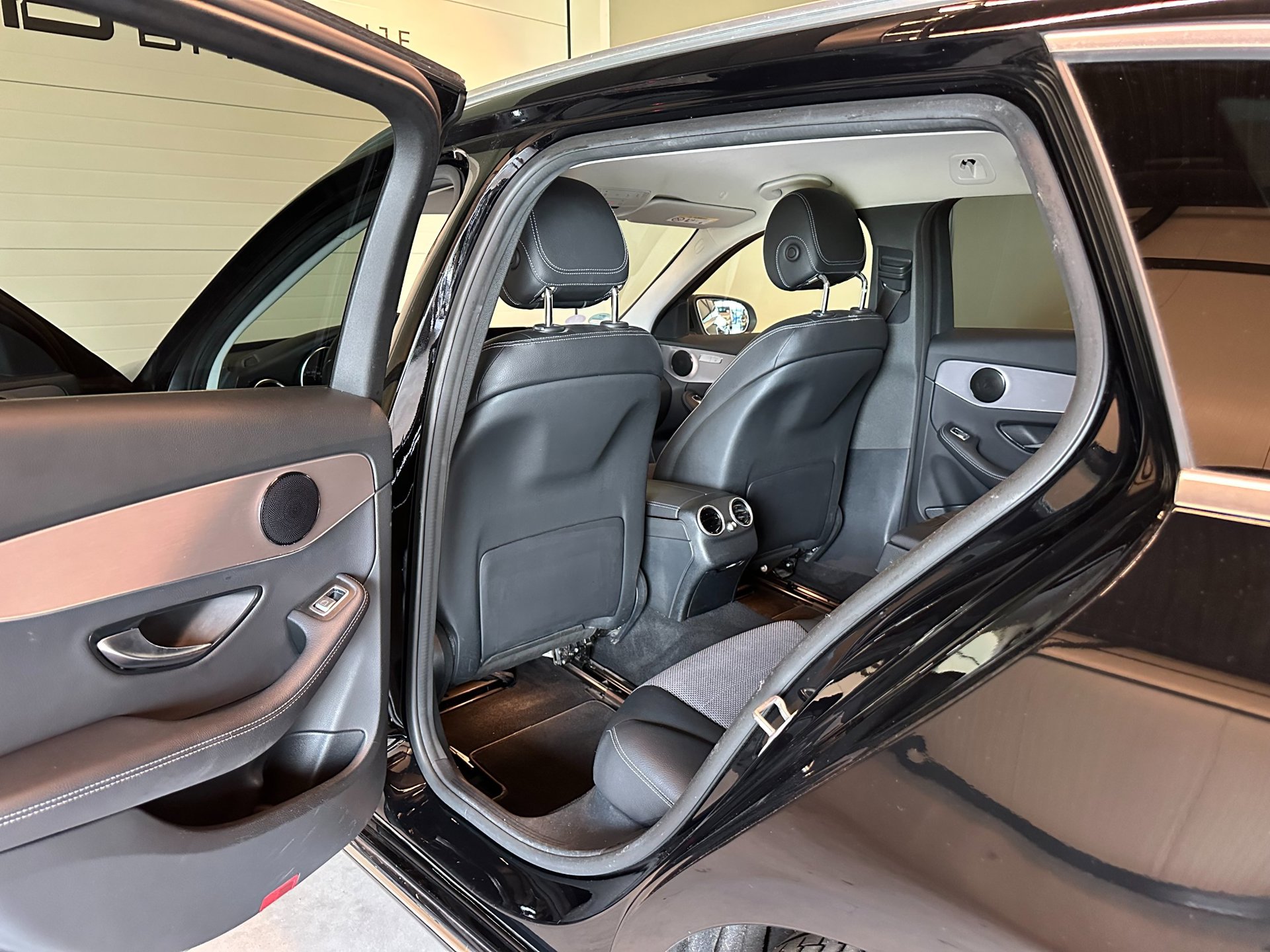 Foto van Mercedes-Benz C 300 E