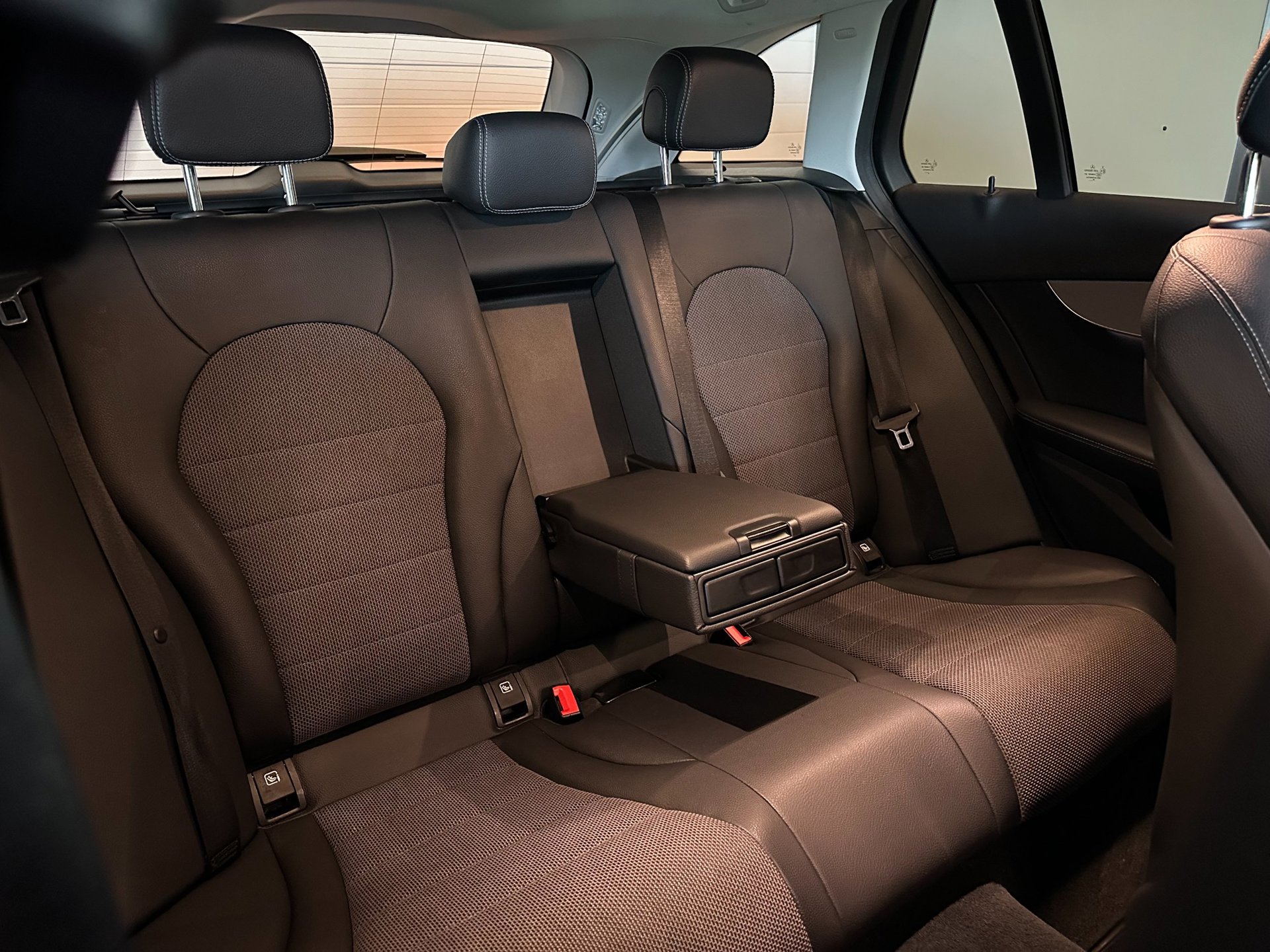 Foto van Mercedes-Benz C 300 E