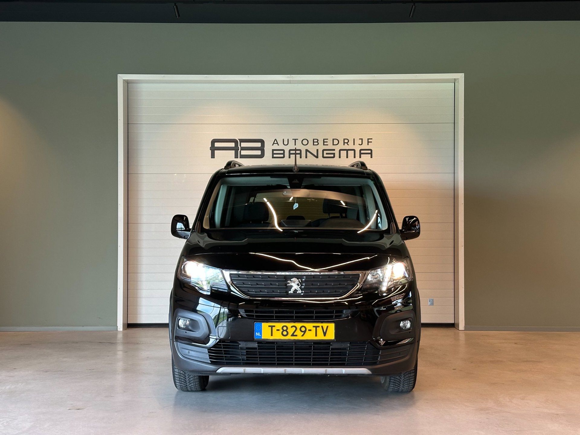 Foto van Peugeot Rifter
