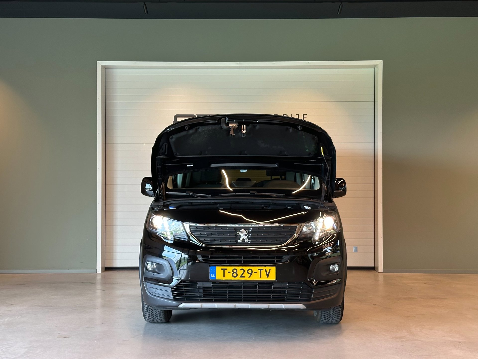 Foto van Peugeot Rifter