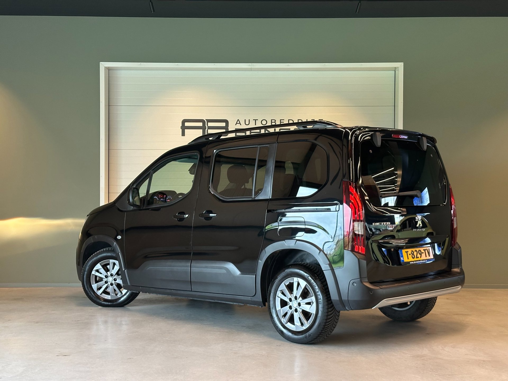 Foto van Peugeot Rifter