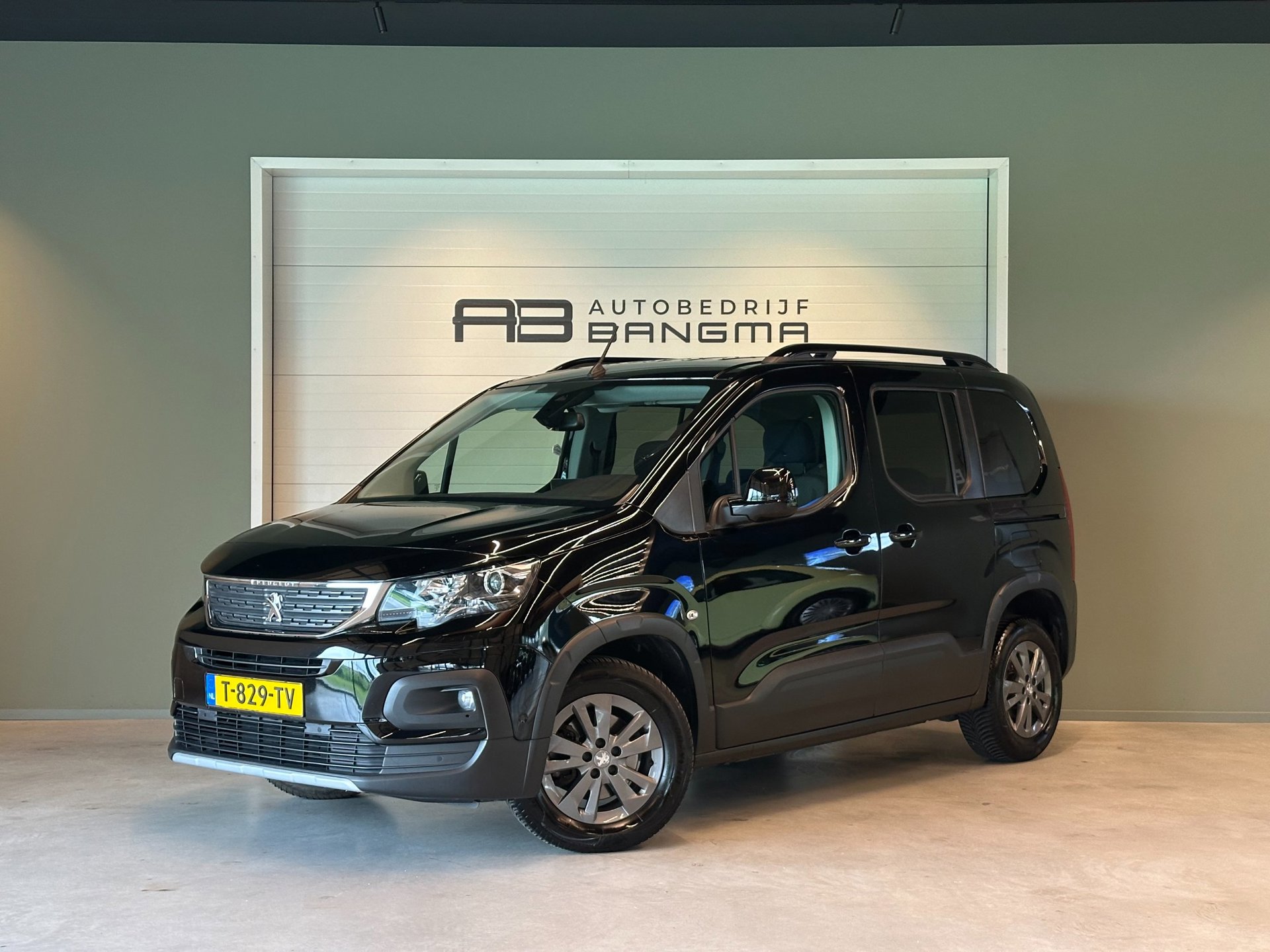 Foto van Peugeot Rifter