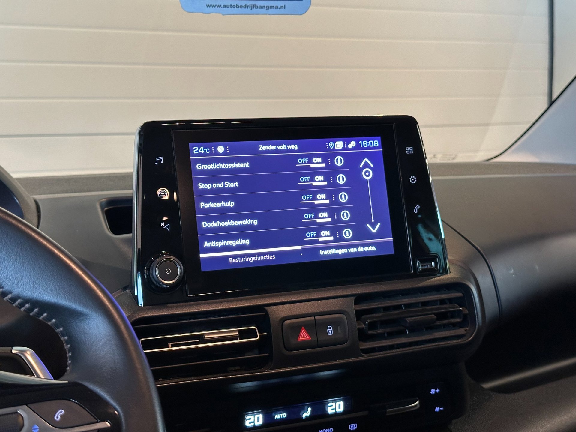 Foto van Peugeot Rifter