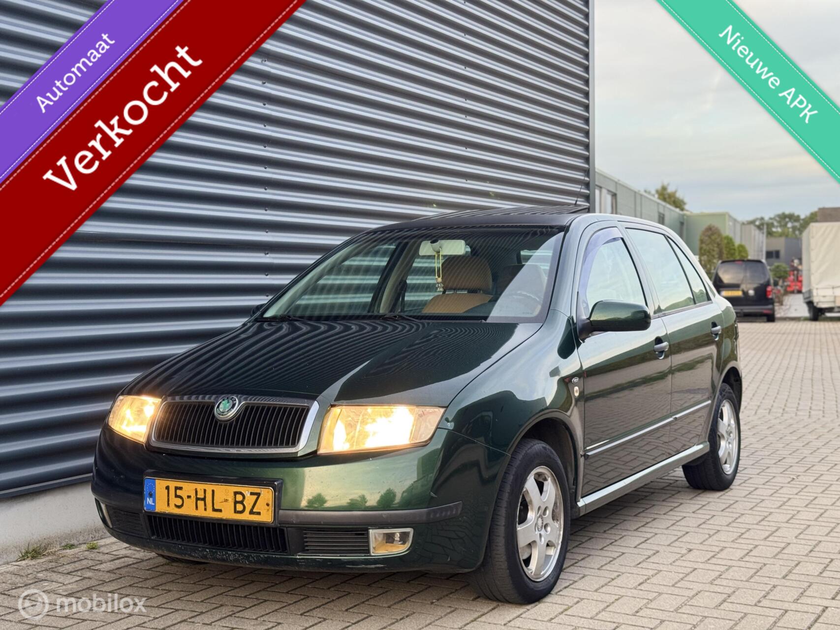 Skoda Fabia 1.4 Automaat / panorama / trekhaak / APK 2001 - voorkant