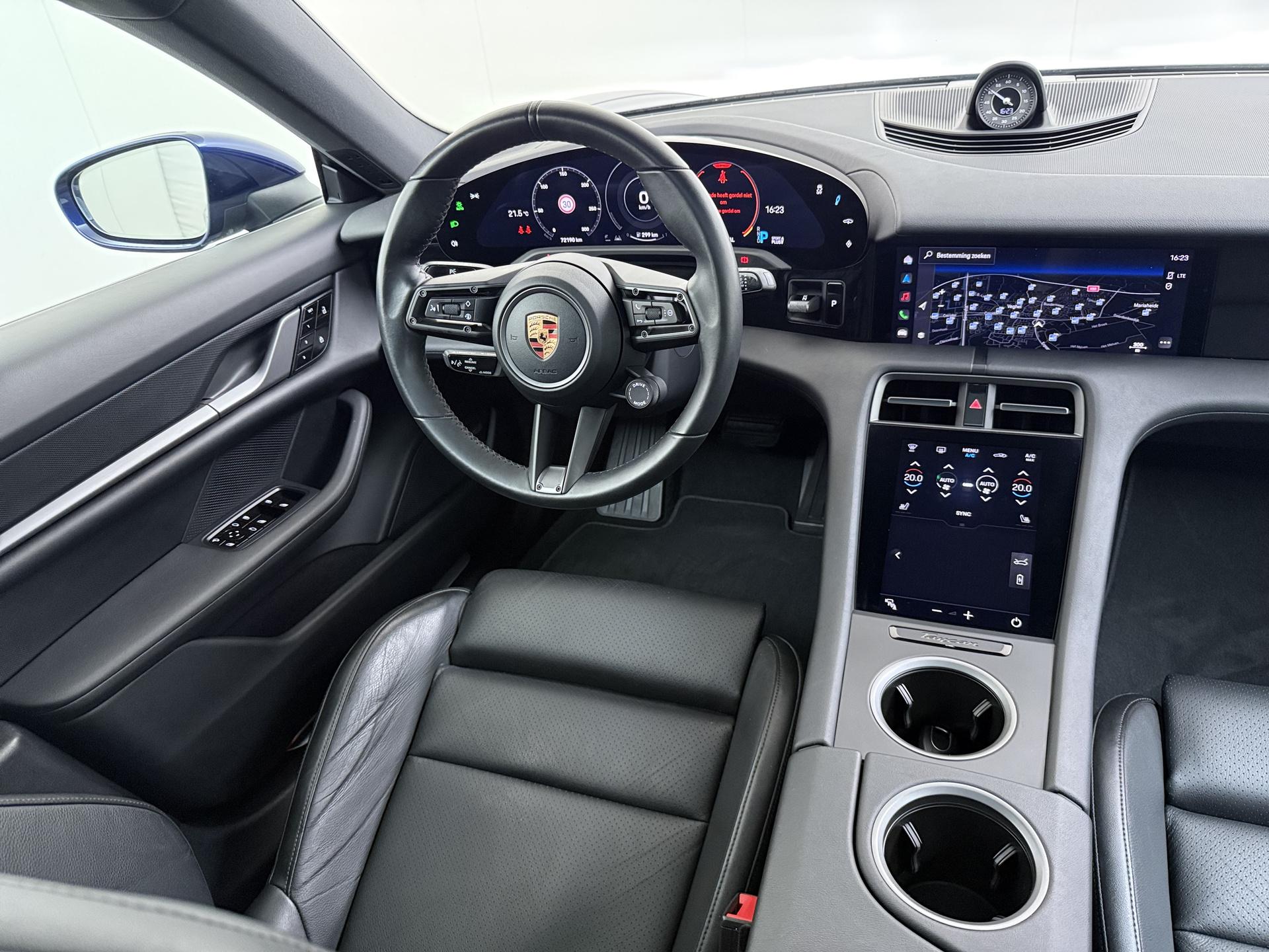 Foto van Porsche Taycan 4s