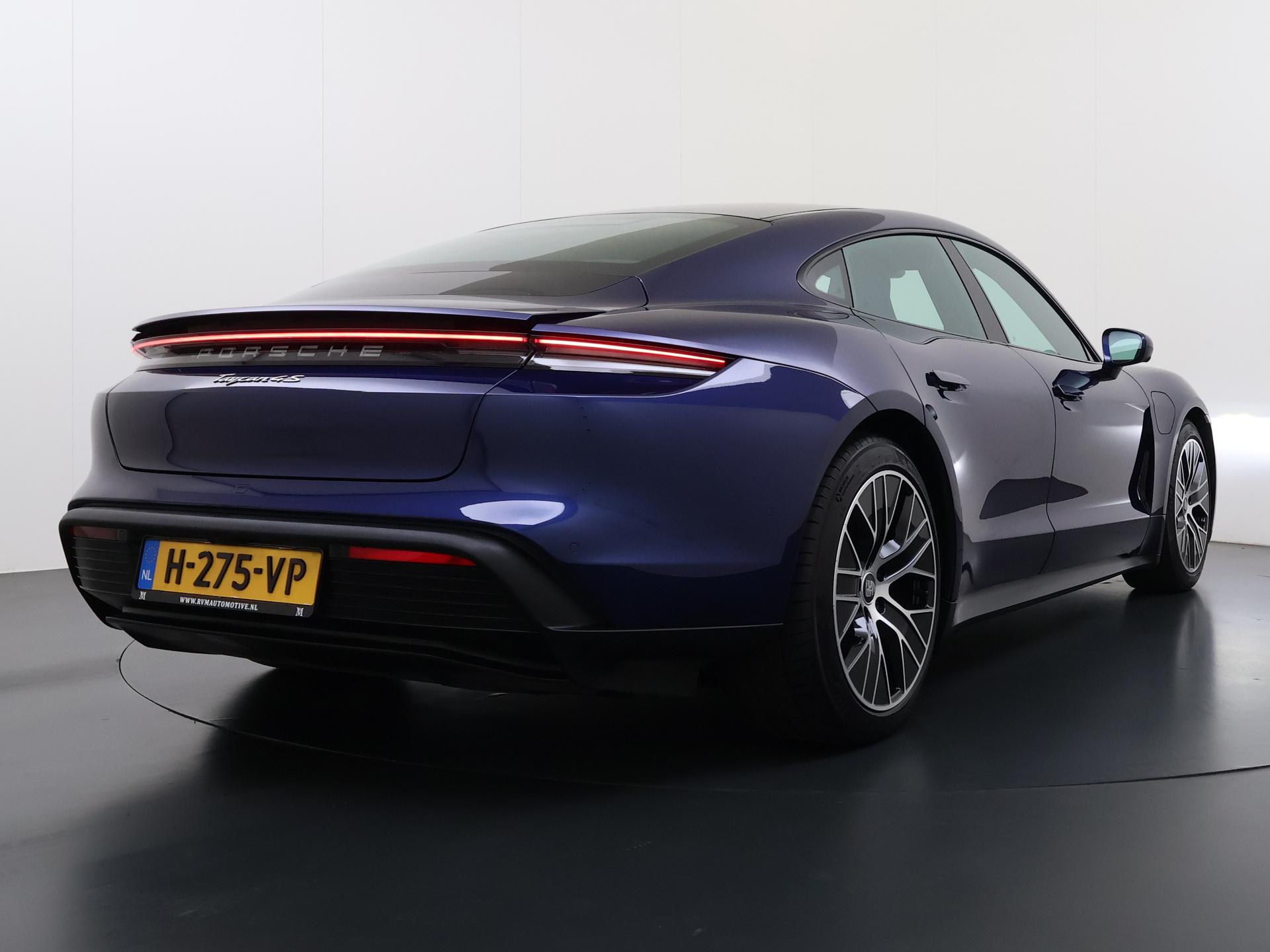 Foto van Porsche Taycan 4s