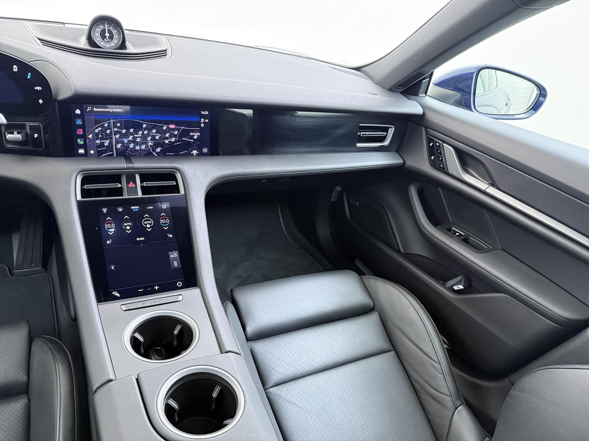 Foto van Porsche Taycan 4s