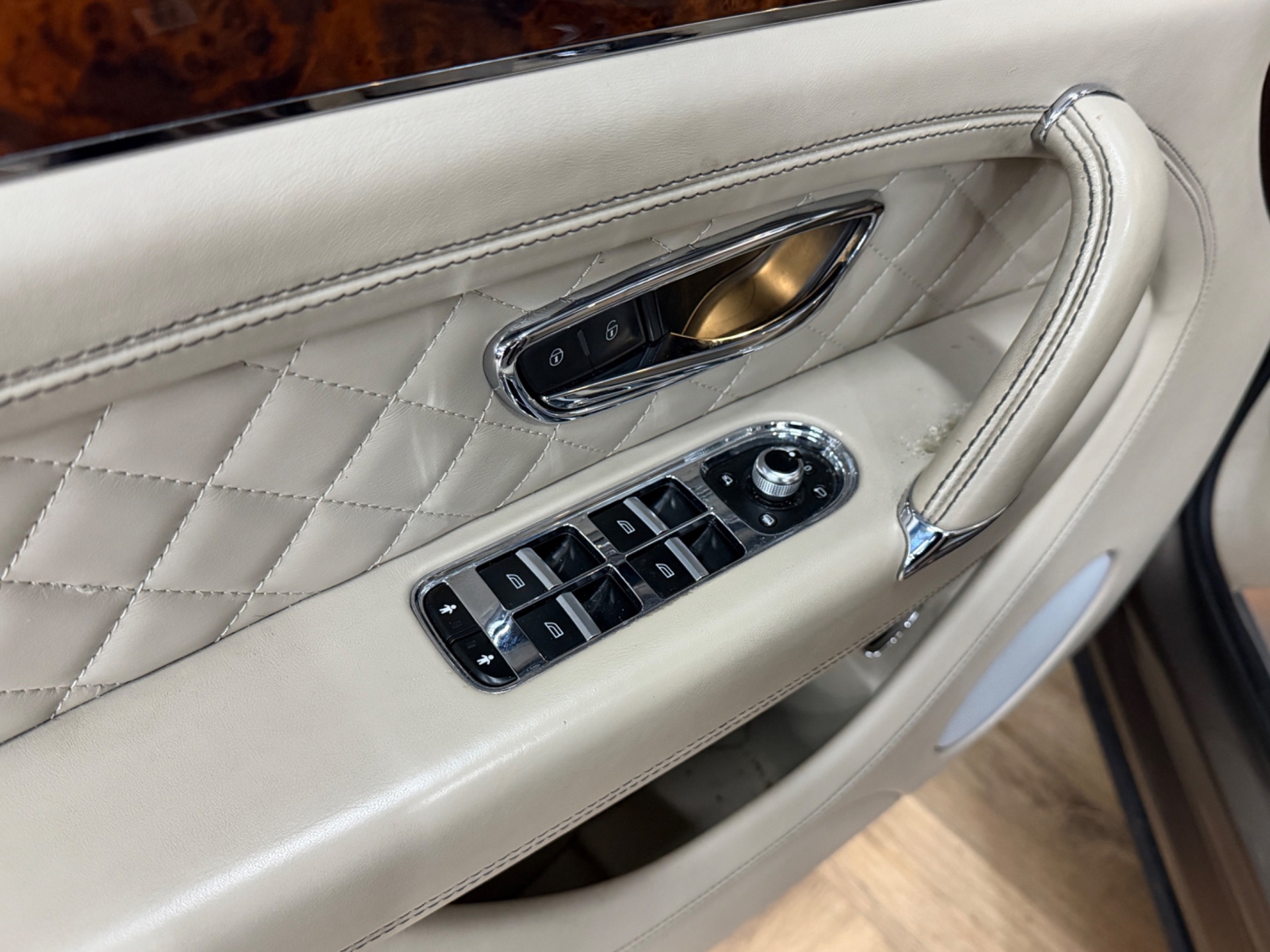 Foto van Bentley Bentayga