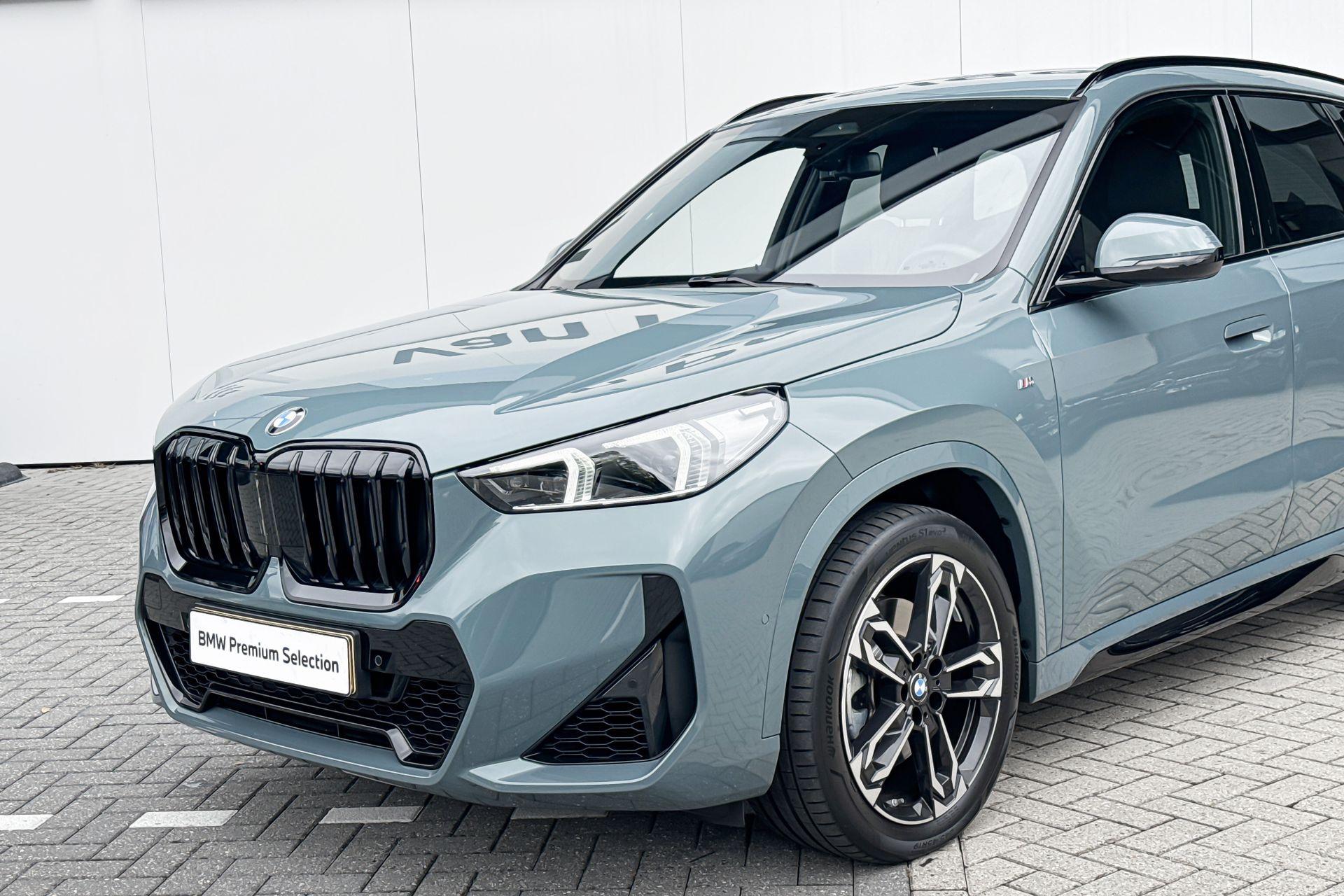 Foto van BMW X1 Xdrive23i