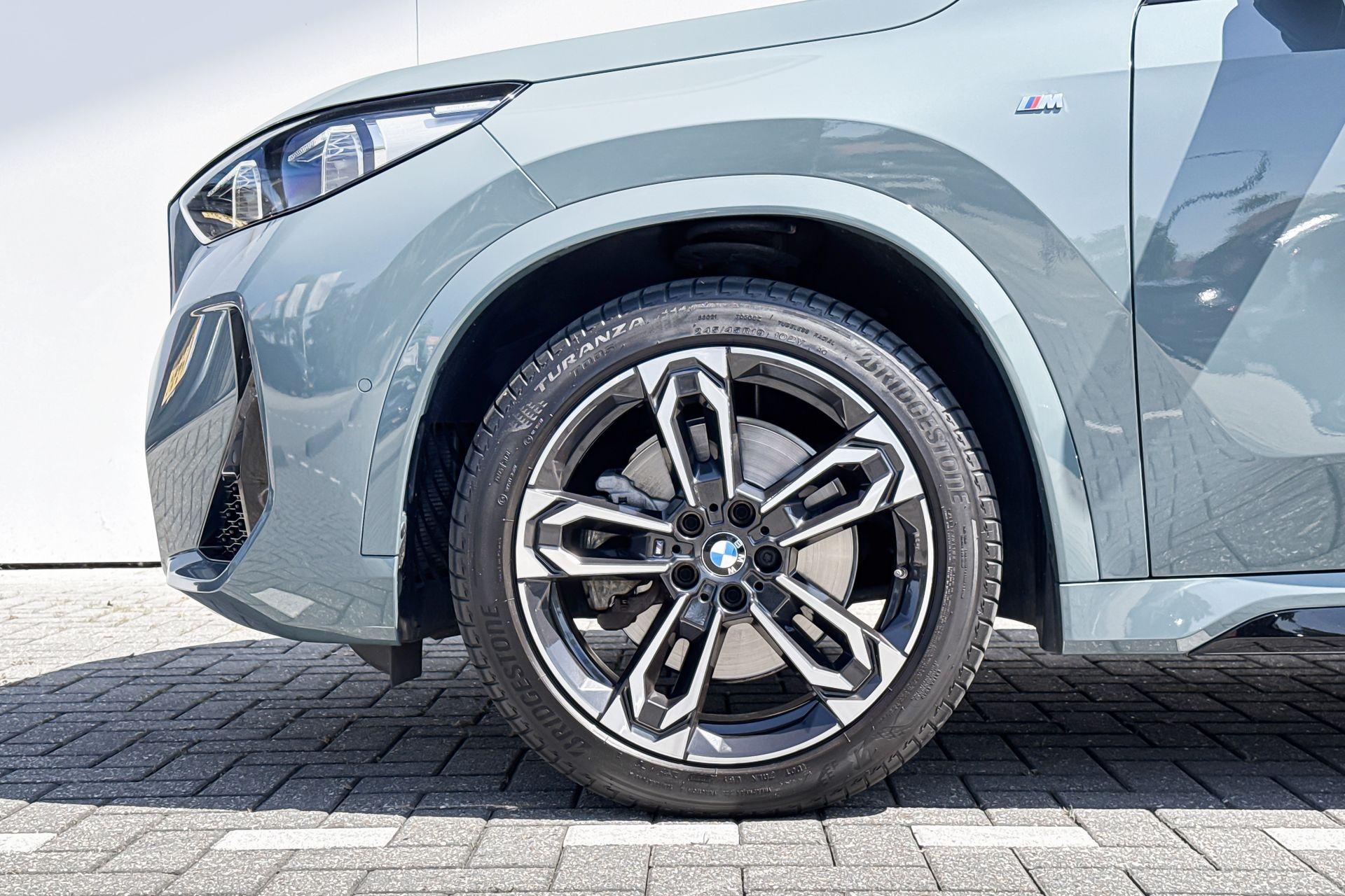 Foto van BMW X1 Xdrive23i