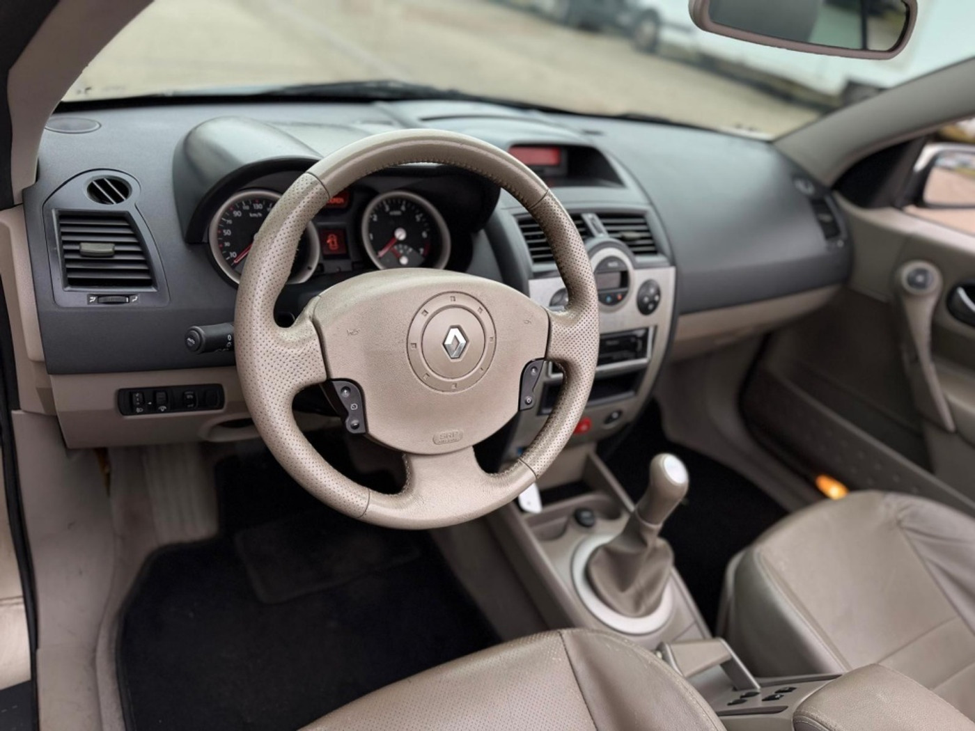 Foto van Renault Mégane Coupé-cabriolet