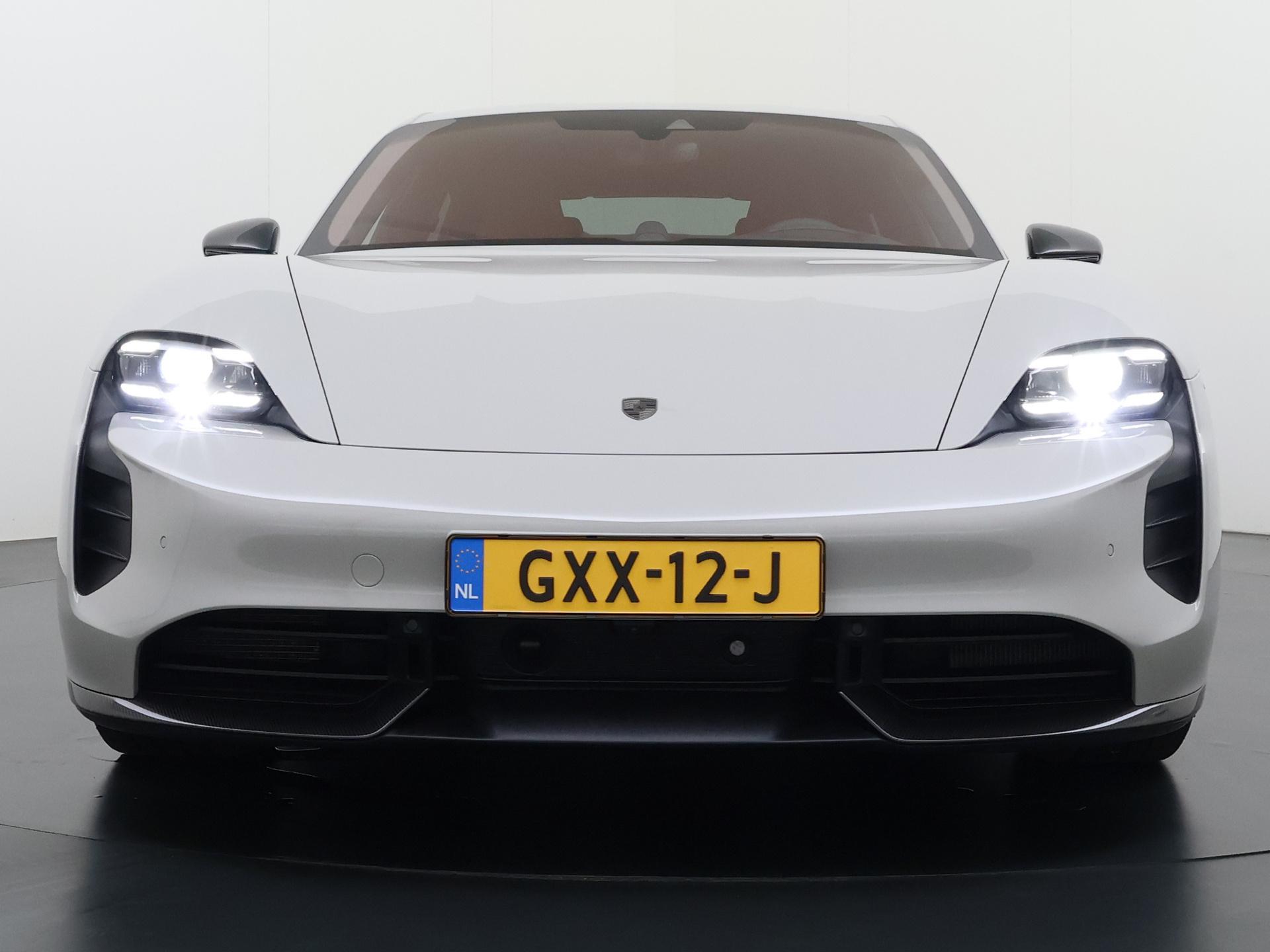 Foto van Porsche Taycan