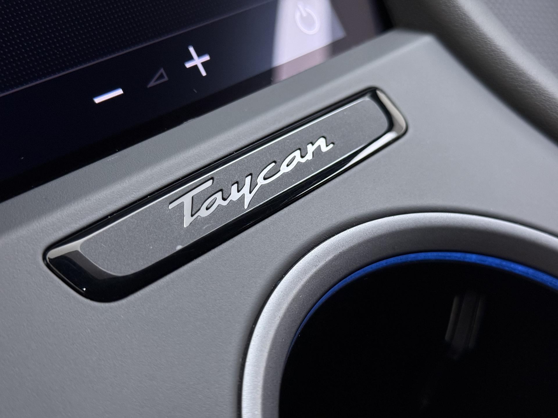 Foto van Porsche Taycan