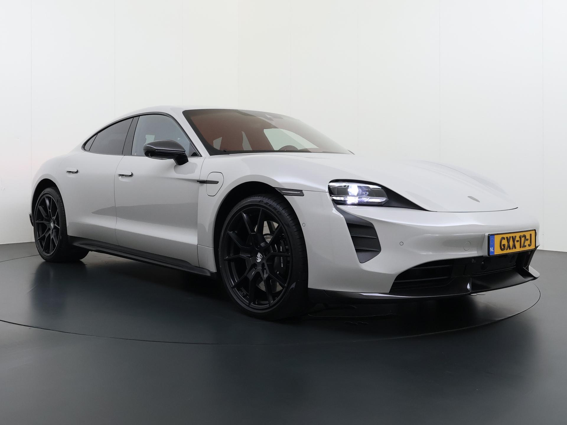 Foto van Porsche Taycan