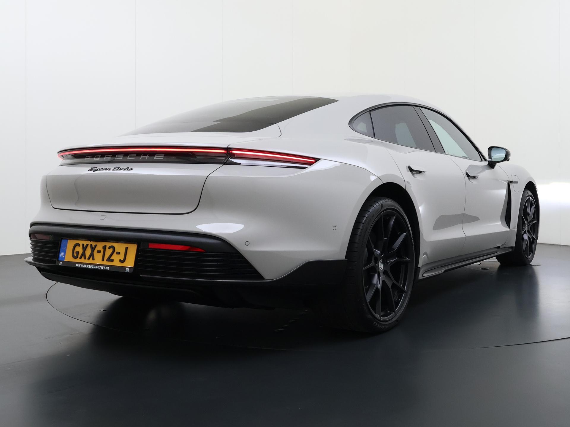 Foto van Porsche Taycan