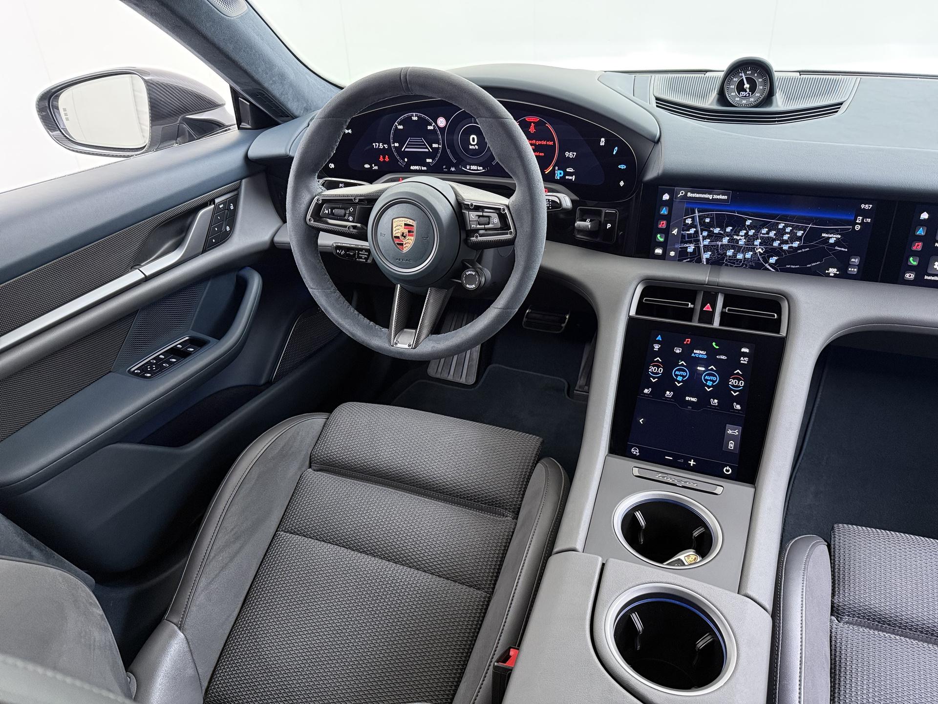 Foto van Porsche Taycan