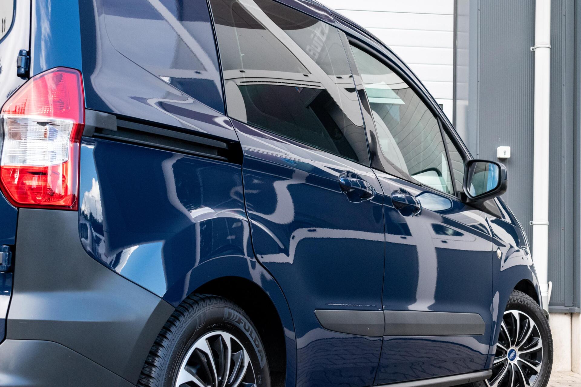 Foto van Ford Transit Courier