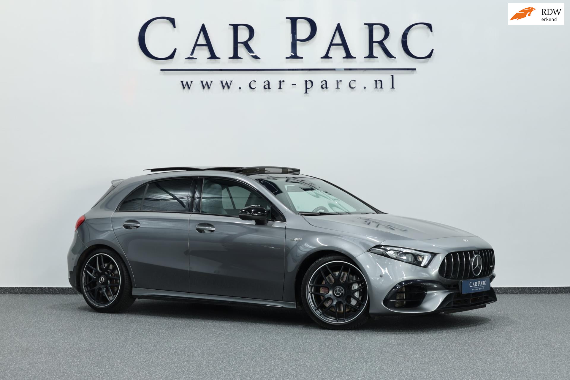 Mercedes-Benz A-klasse AMG 45 4MATIC+ MULTIBEAM/VIRTUAL/SFEER/PANO/LEER+S.VERWARMING+MEMORY/19" LMV/360 CAM/ACC/12 MND GARANTIE! 2020 - voorkant