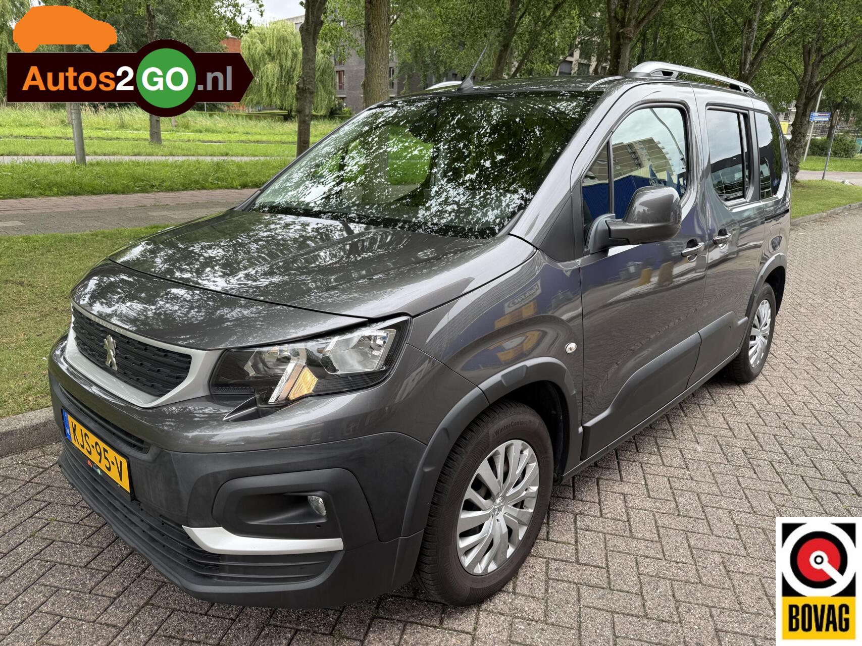 Peugeot Rifter 1.2 Puretech Allure I Navi I Cruise controle I Parkeersensoren I Applecarplay Android auto I trekhaak I rijklaar I 2019 - voorkant