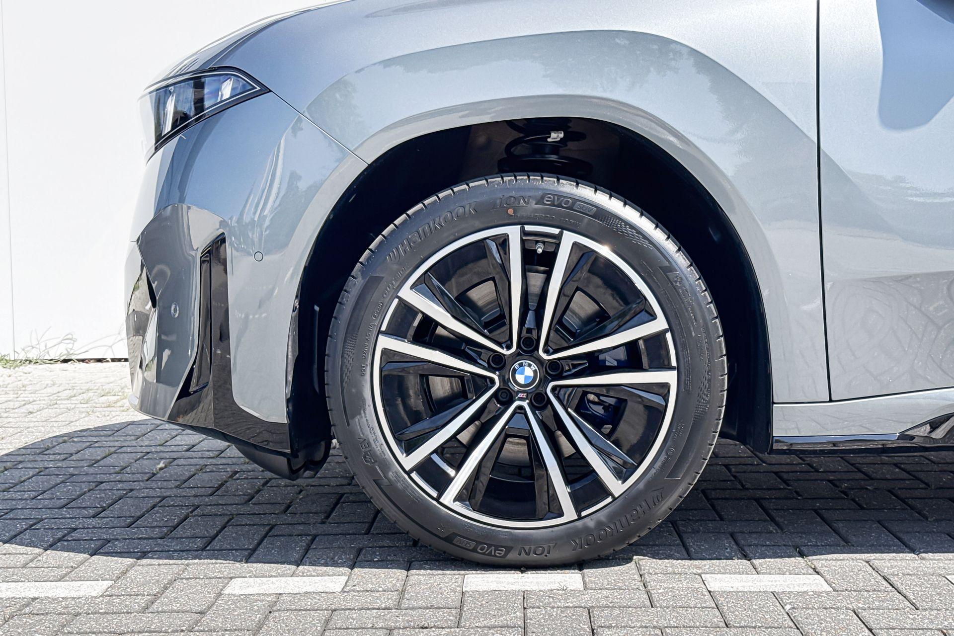 Foto van BMW Ix3