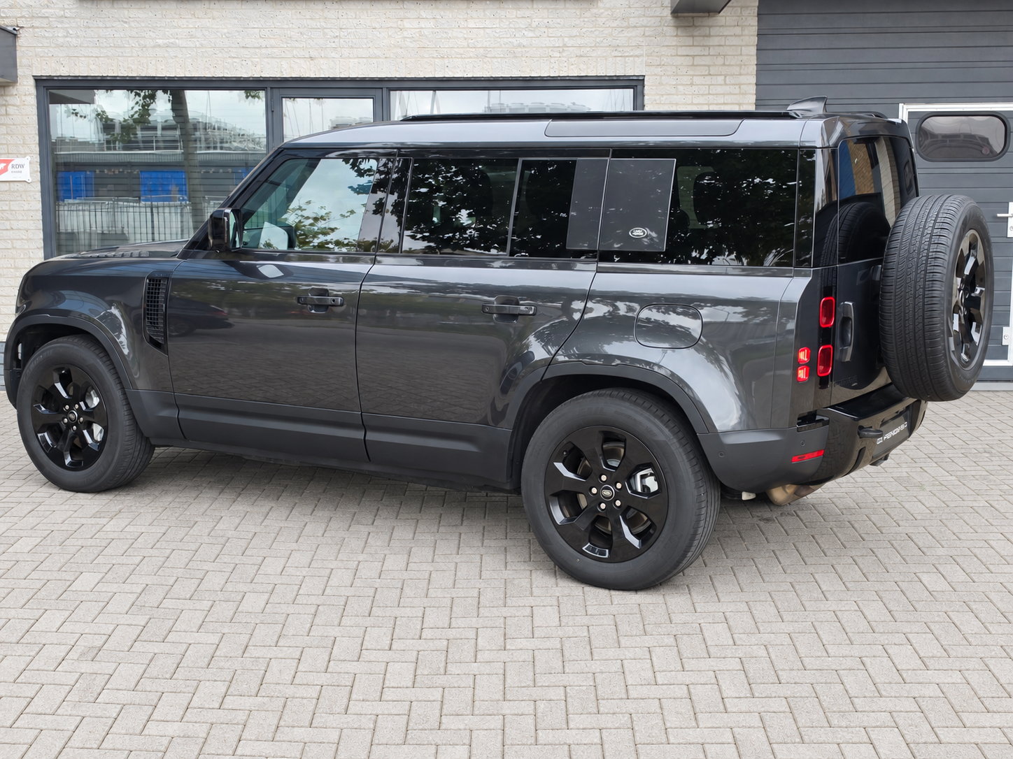 Foto van Land Rover Defender 110
