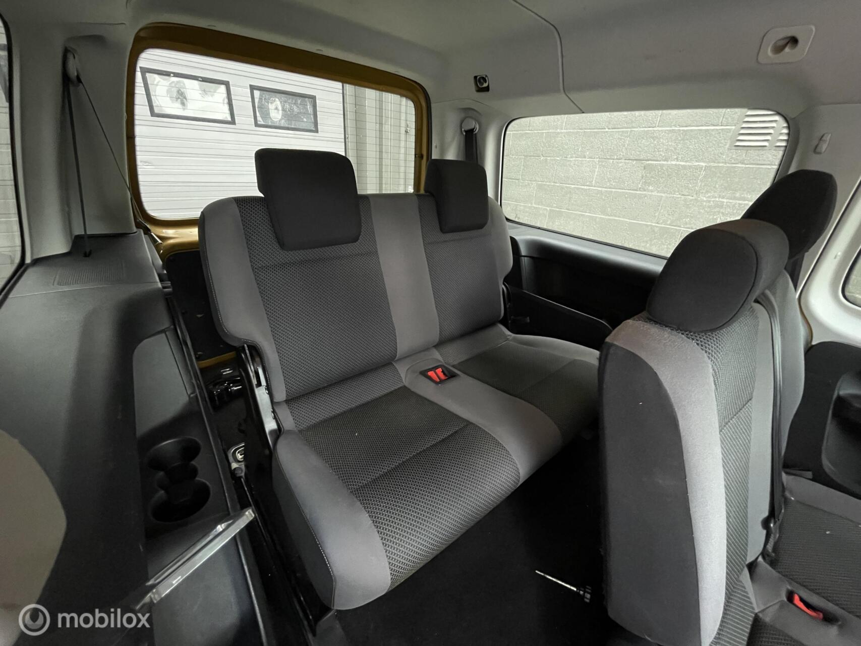 Foto van Volkswagen Caddy Maxi