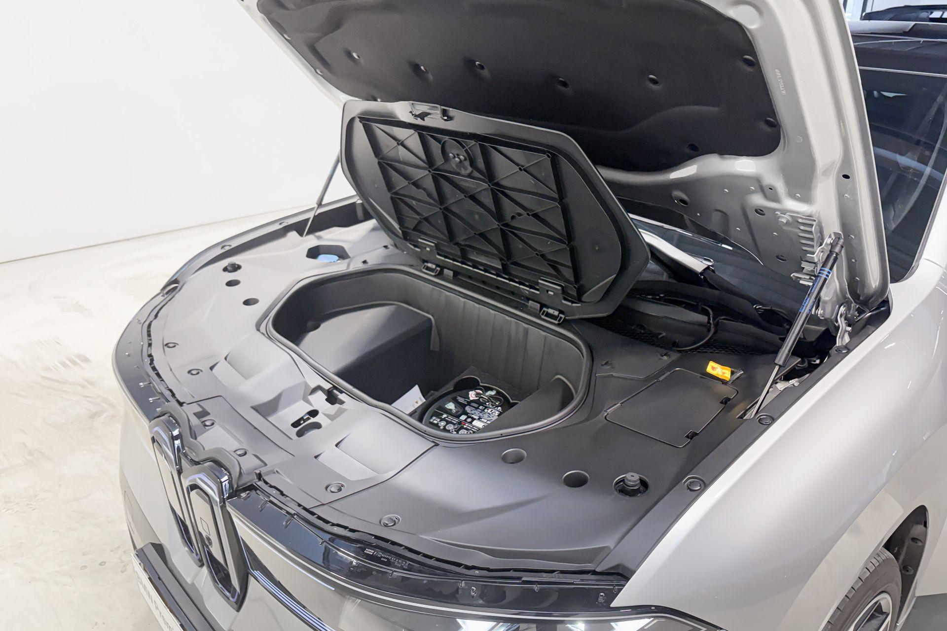 Foto van BMW Ix3