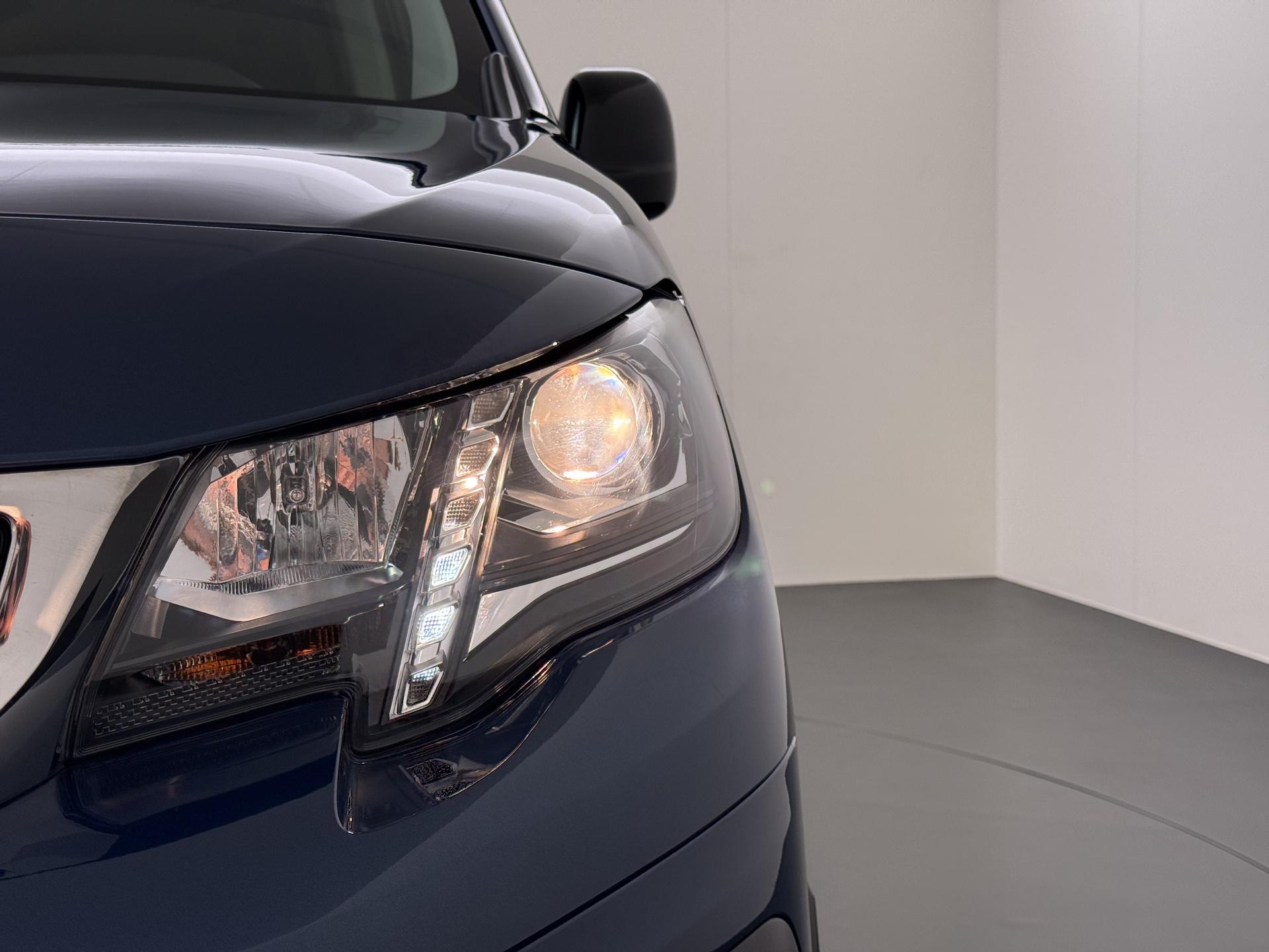 Foto van Peugeot E-rifter