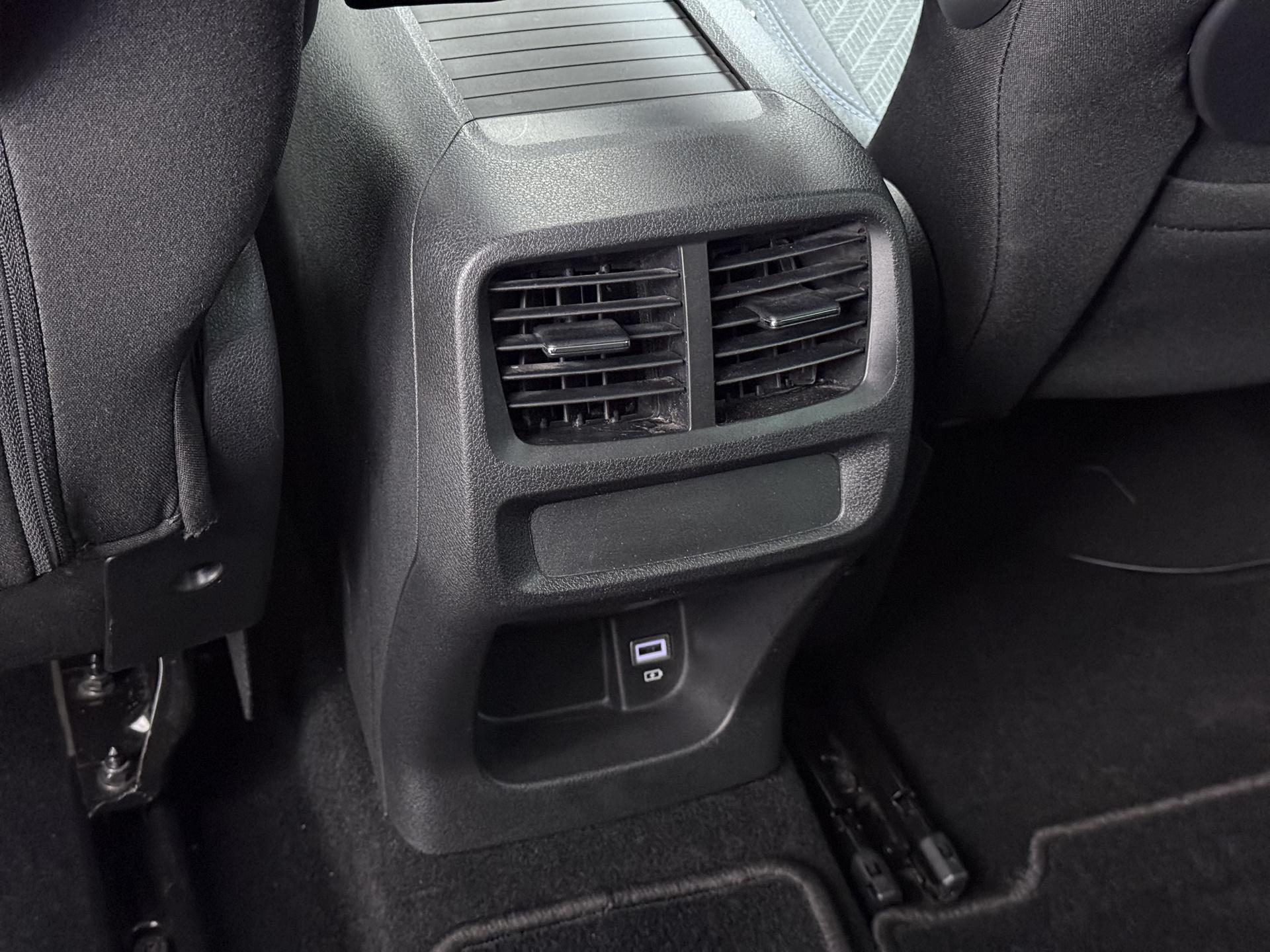Foto van Peugeot E-rifter