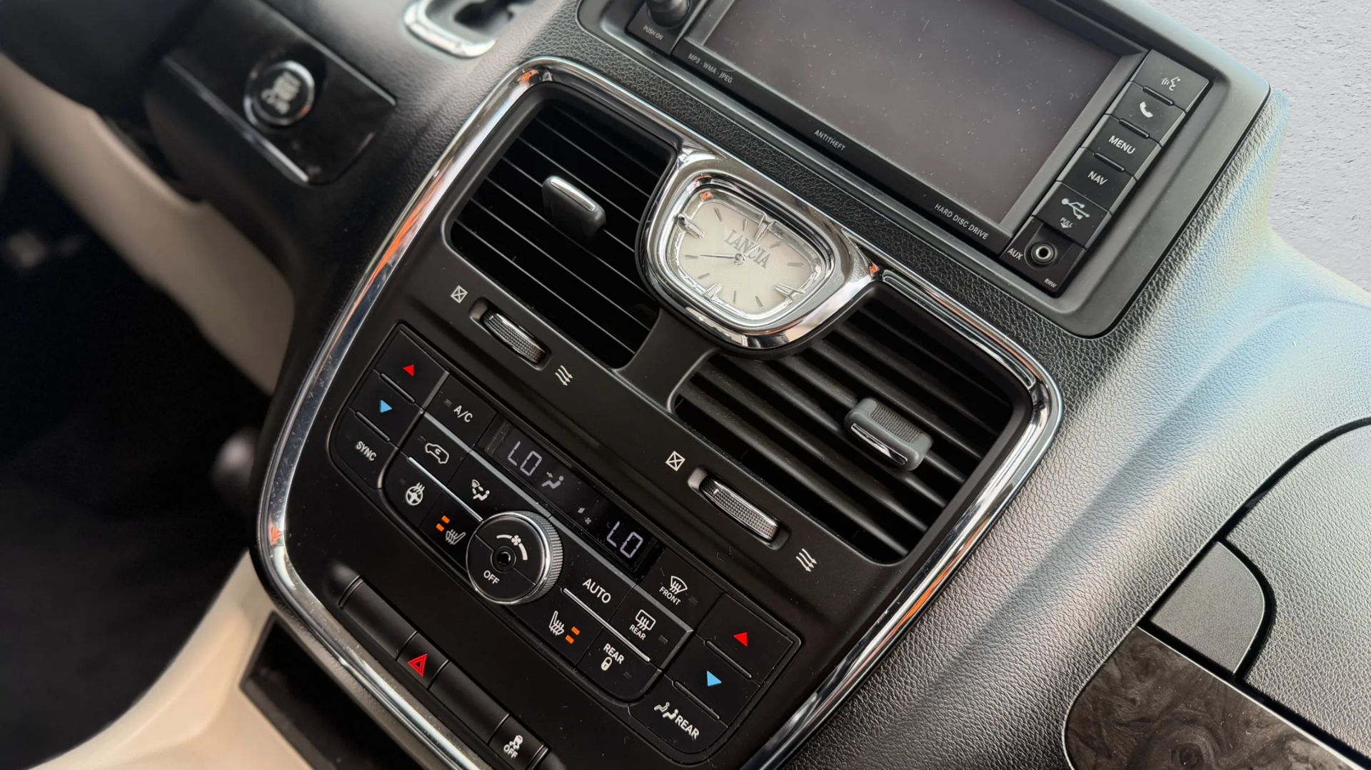 Foto van Lancia Voyager