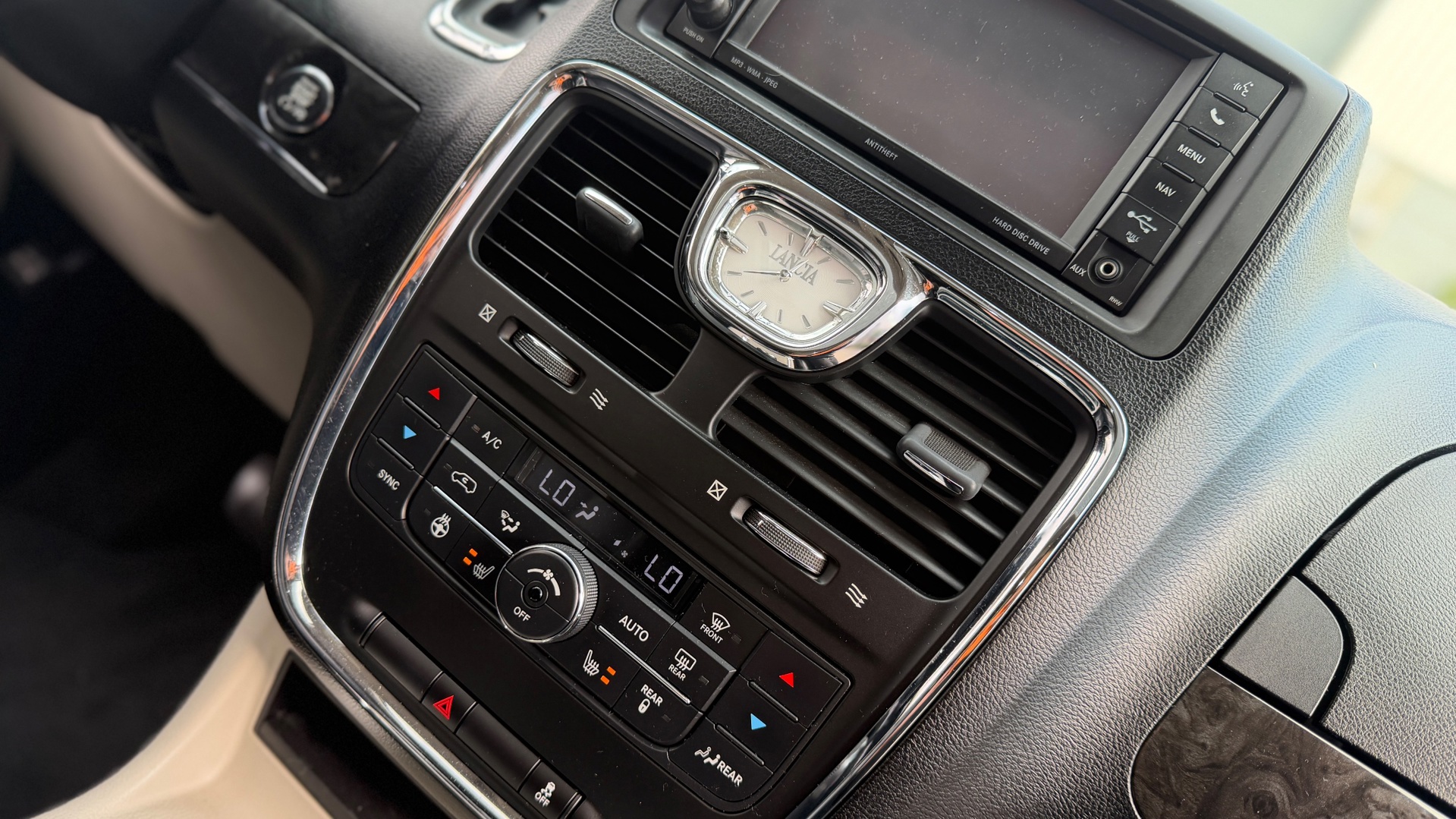 Foto van Lancia Voyager