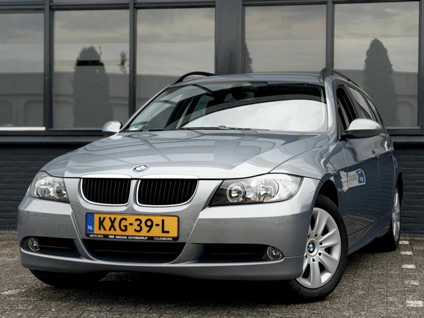 BMW 3-serie Touring 318i Executive |Clima |CruiseC |StoelVerw |APK 2007 - voorkant