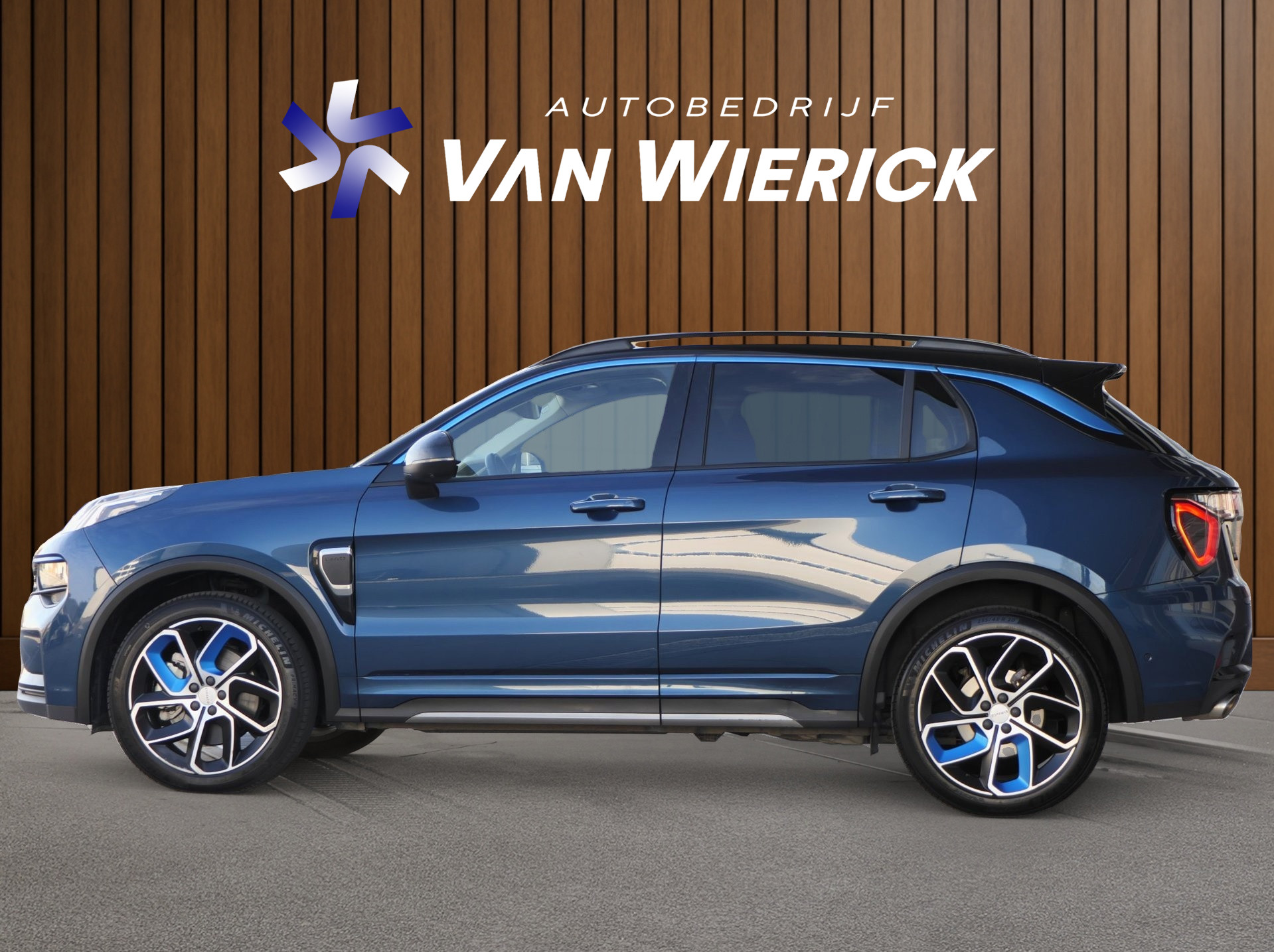 Foto van LYNK & Co 01